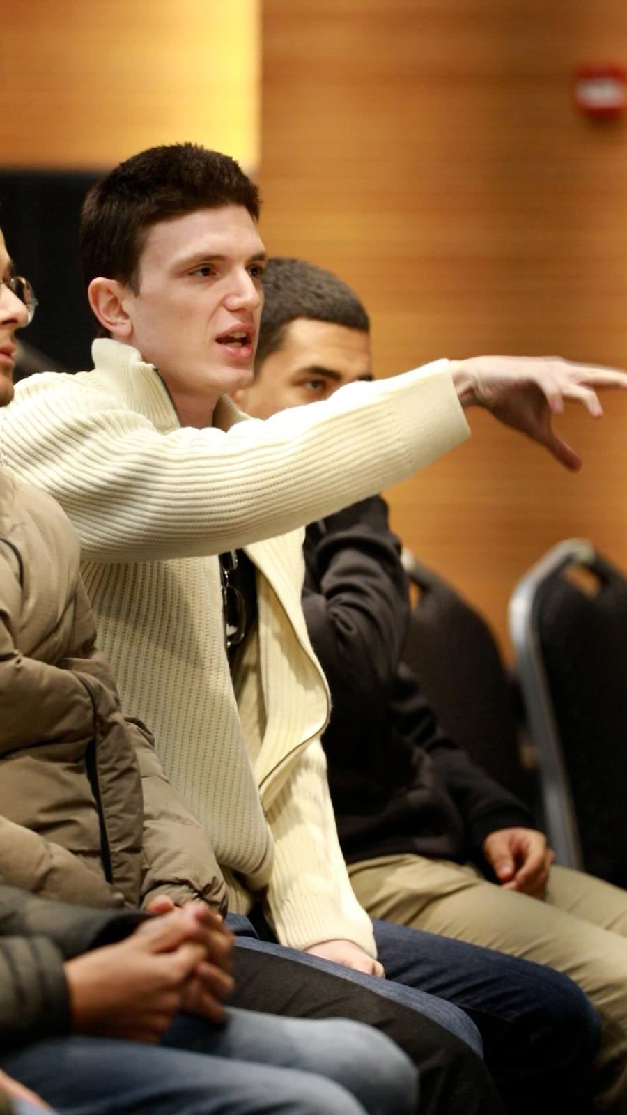 İzmir’de Gençler Tiyatronun Mutfağını Keşfetti (1)