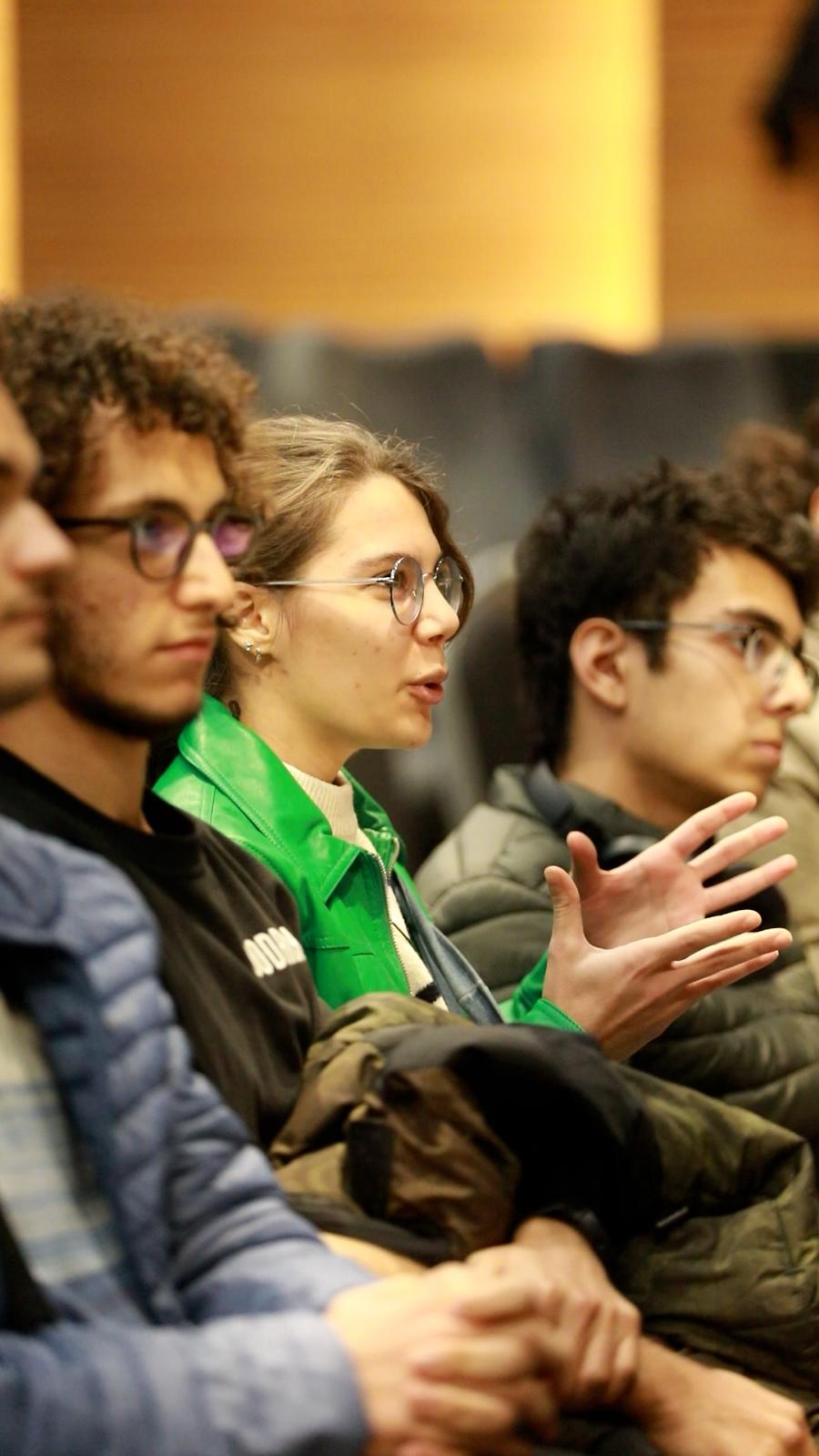 İzmir’de Gençler Tiyatronun Mutfağını Keşfetti (2)