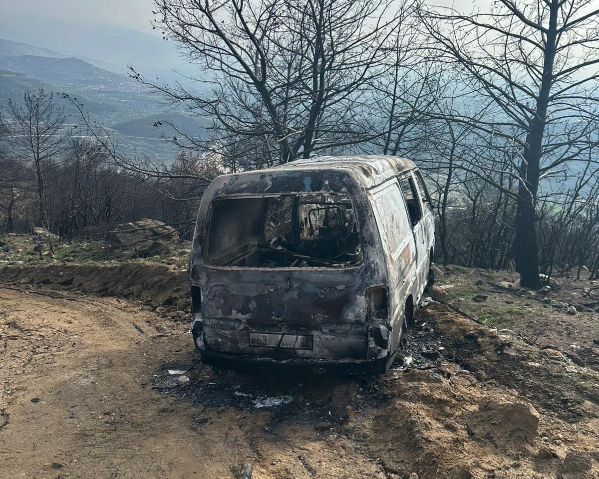 İzmir'de Kayıp Müteahhit Yanmış Araçta Ölü Bulundu2 (1)