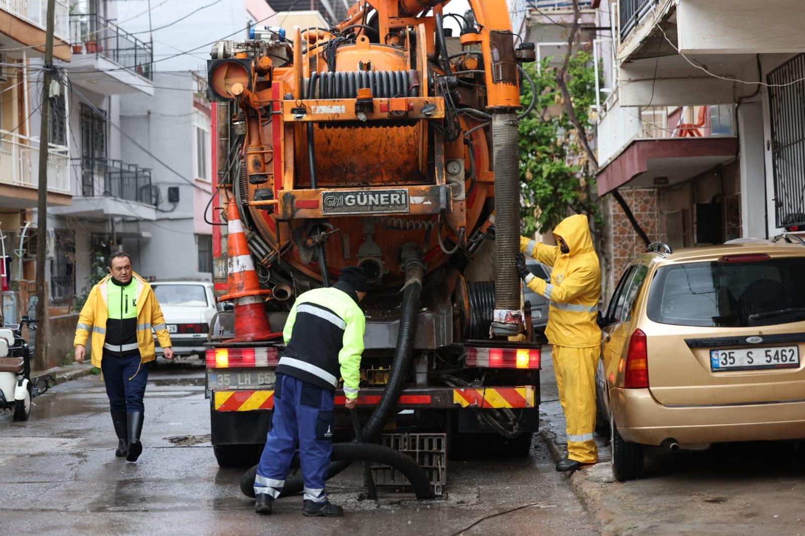 İzmir’de Kuvvetli Yağış Alarmı (7)