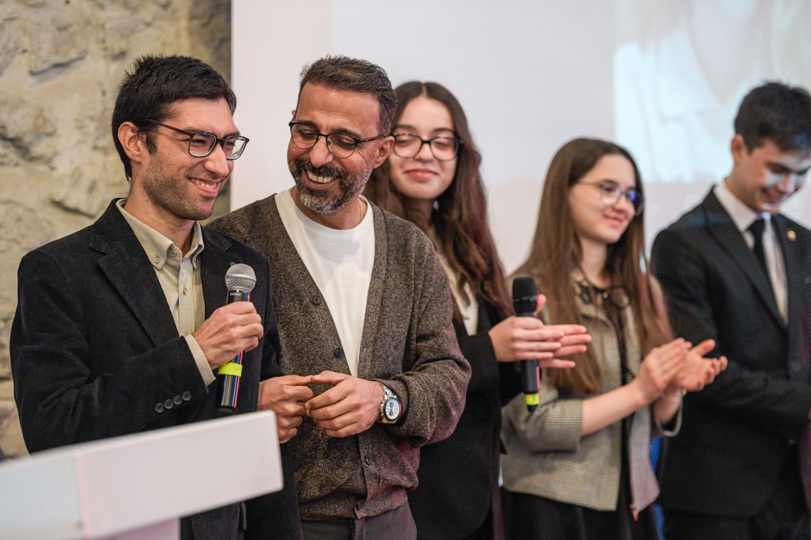 İzmir’de Yürek Isıtan Proje Ardıç Hikâyeleri Kitaplaştı (11)