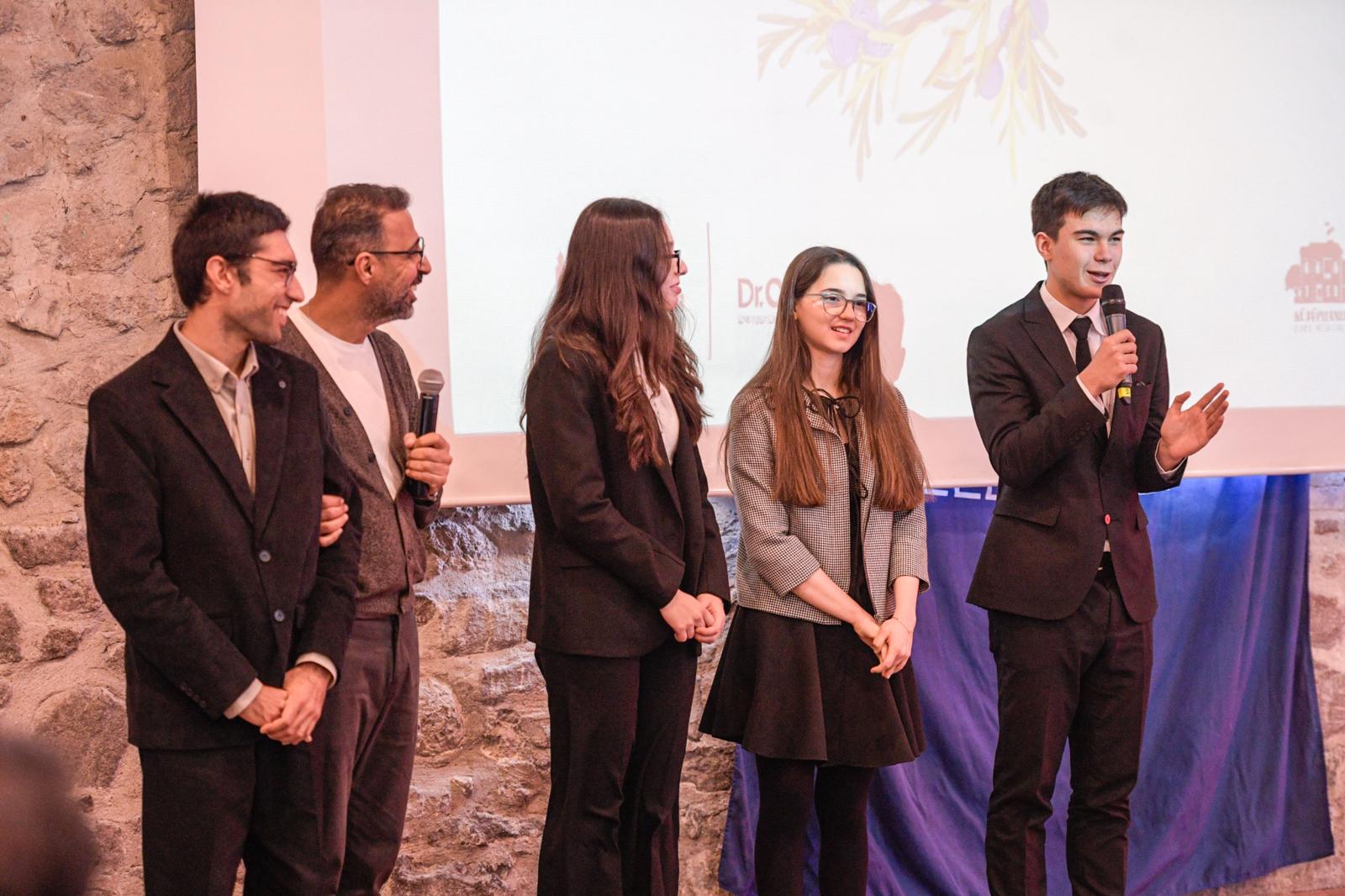 İzmir’de Yürek Isıtan Proje Ardıç Hikâyeleri Kitaplaştı (12)