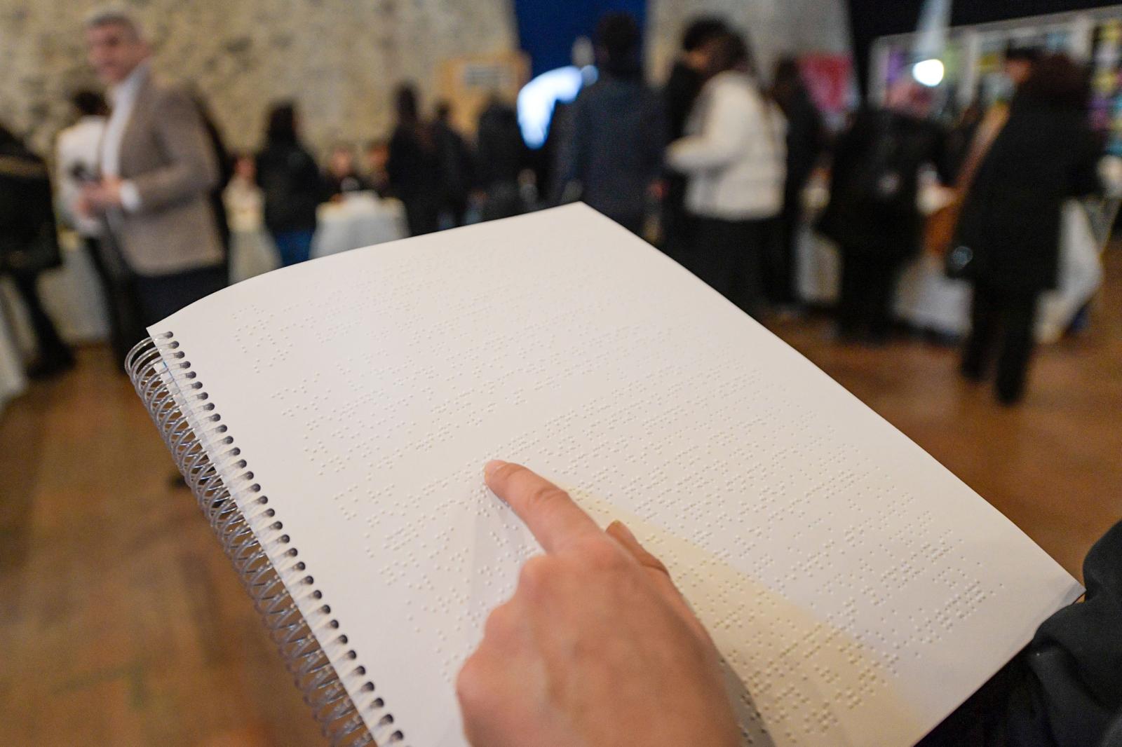 İzmir’de Yürek Isıtan Proje Ardıç Hikâyeleri Kitaplaştı (9)