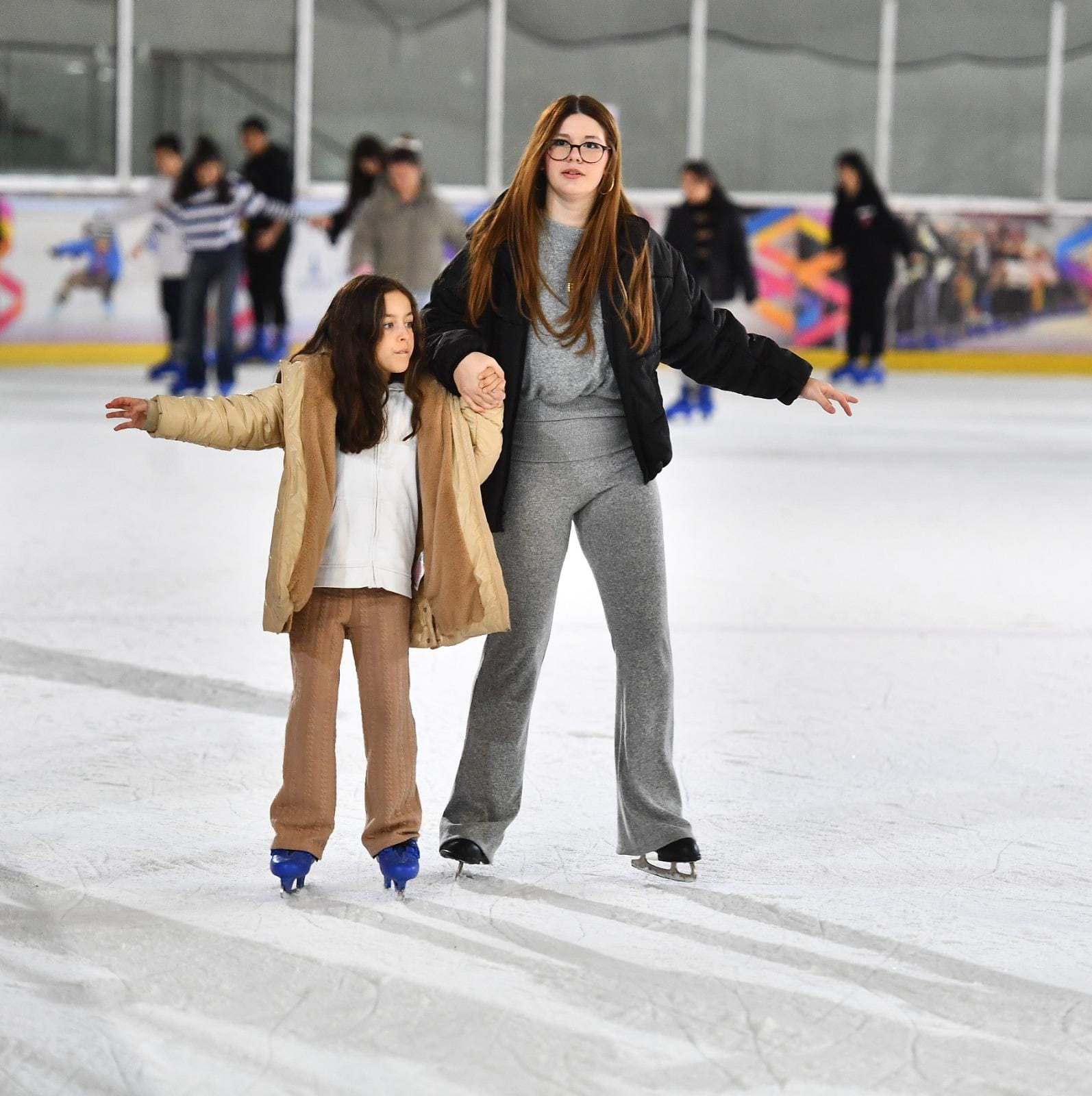 Karne Alan Öğrencilere Müjde! İzmir’de Buz Pisti Ücretsiz (7)