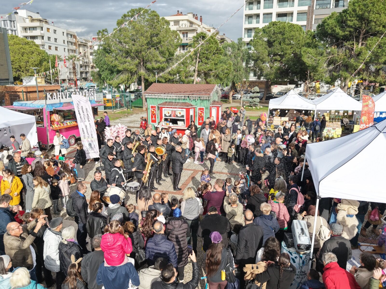 Karnefest’e Coşkulu Kapanış Başkan Ünsal Çocuklarla Buluştu (7)