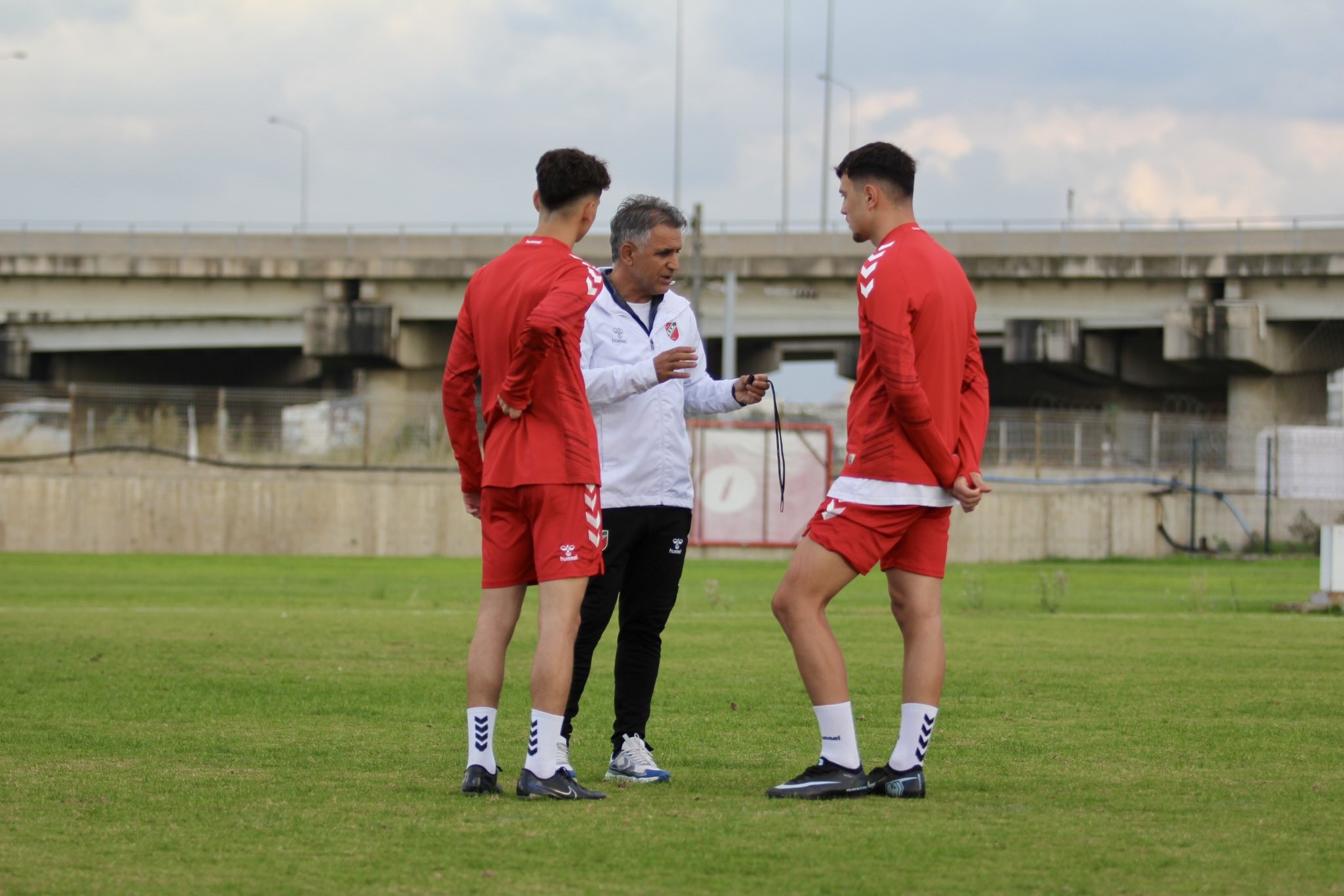 Karşıyaka Zirve Yolunda Yara Aldı Basatemür'den Transfer Açıklaması (2)