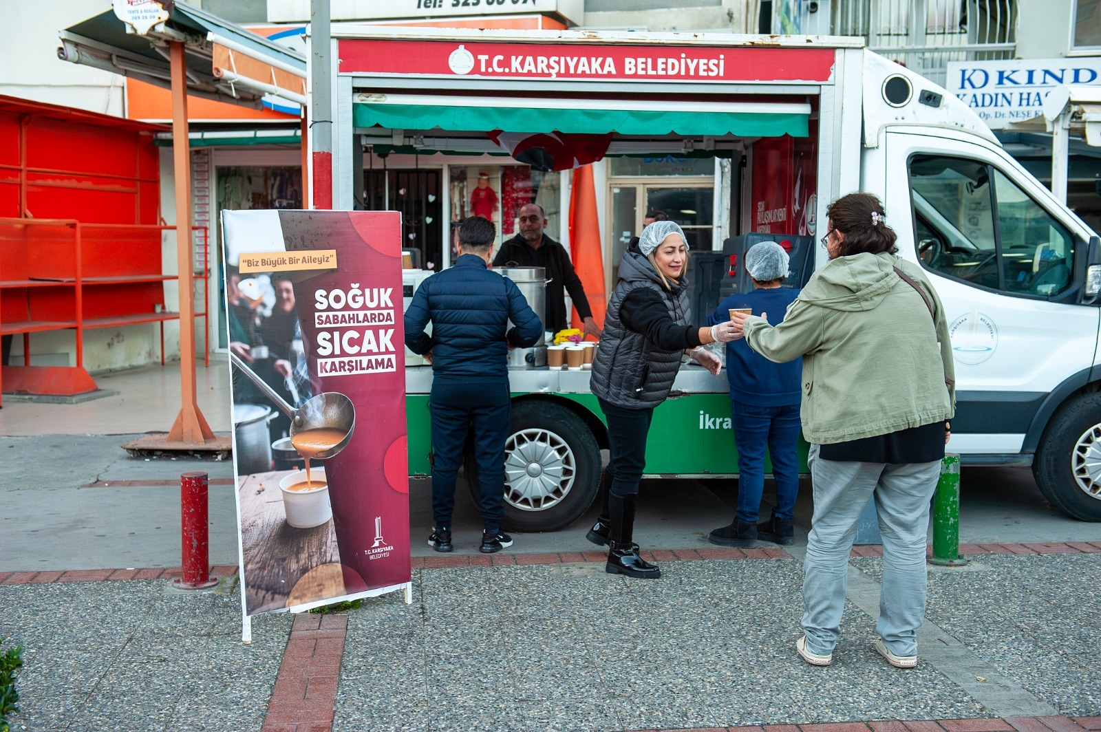 Karşıyaka’da Kış Sabahlarına Sıcak Destek (2)