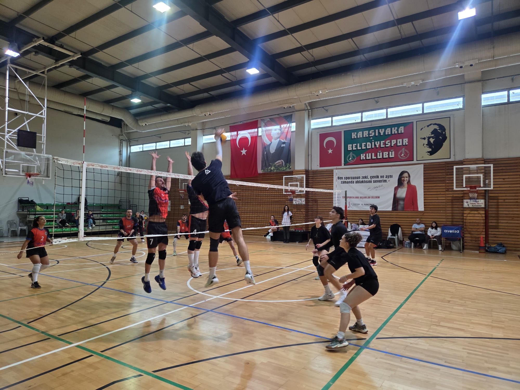 Karşıyaka’da Voleybol Rüzgarı Esti (2)