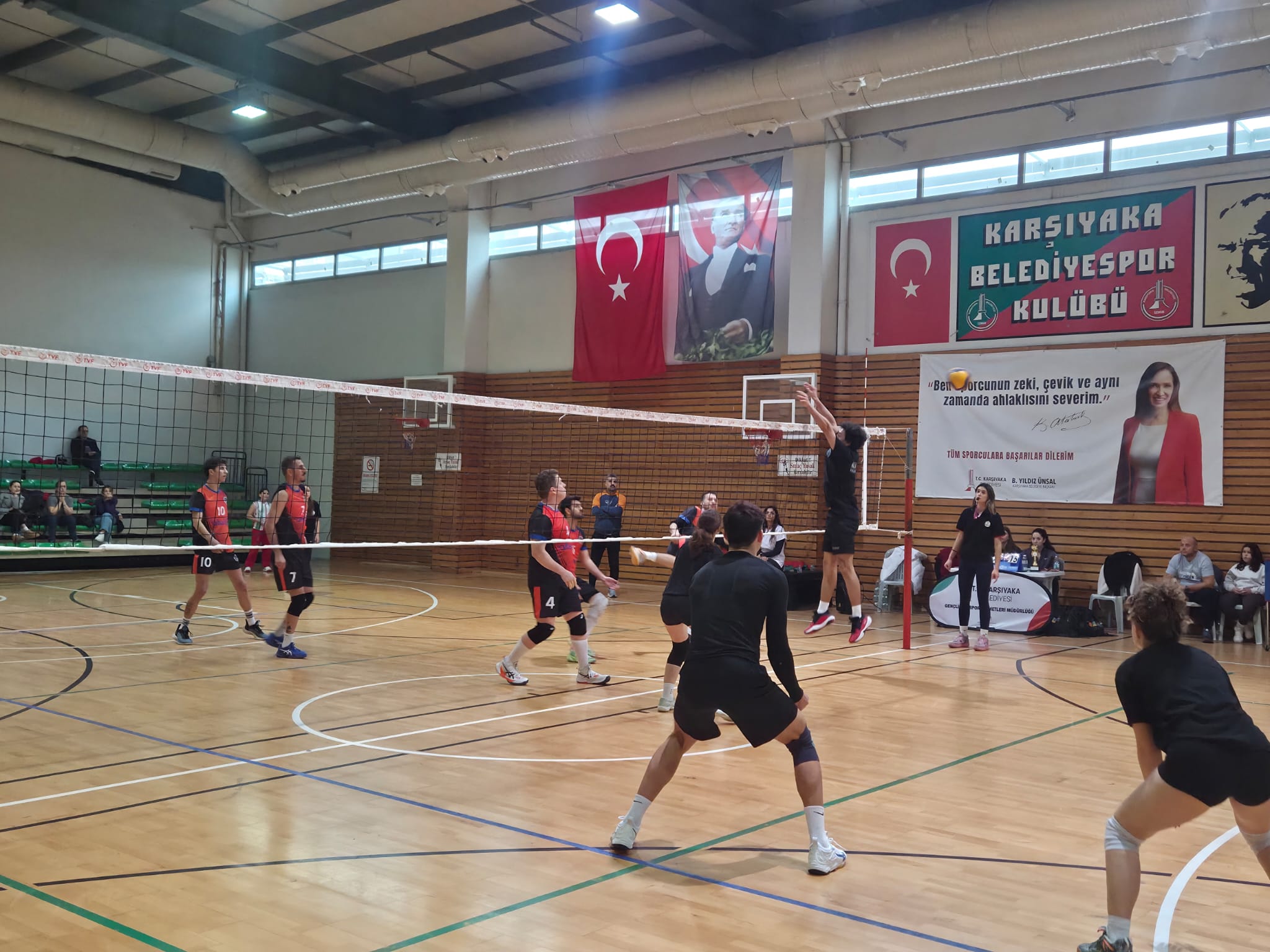 Karşıyaka’da Voleybol Rüzgarı Esti (4)