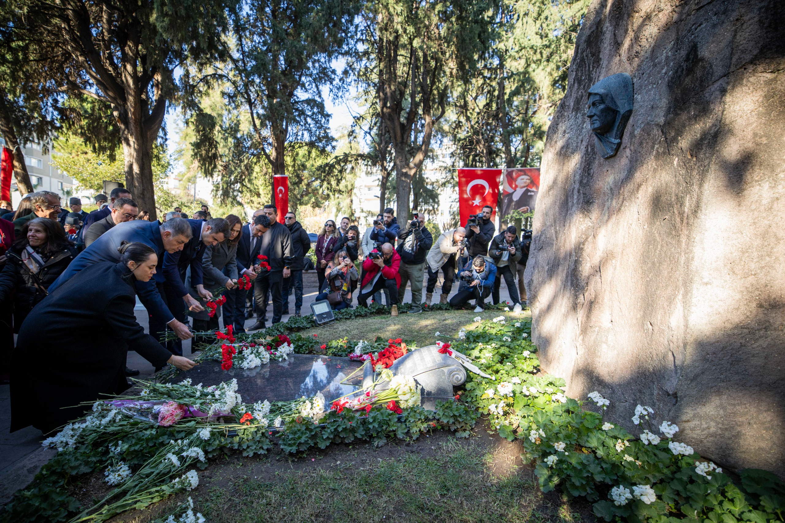 Karşıyaka’da Zübeyde Hanım’a Duygusal Veda (3)