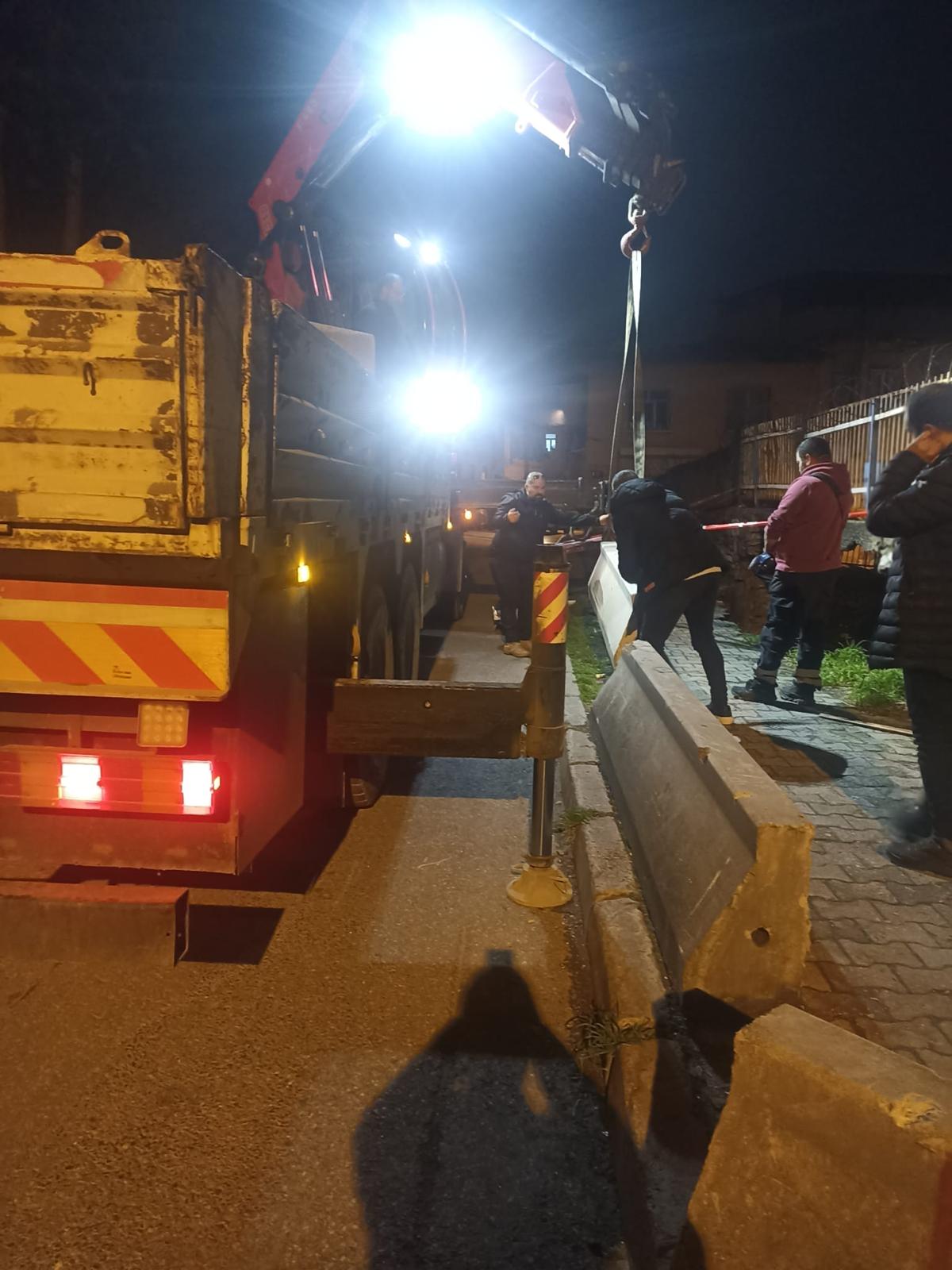 Metrekareye 80 Kilo Yağış Düştü, İzmir’de Seferberlik Ilan Edildi (9)