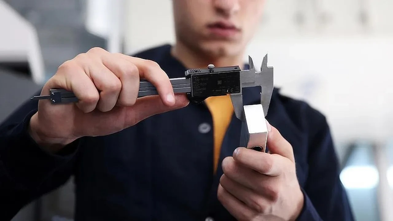 Milyonlarca Gence Is Ve Staj Fir