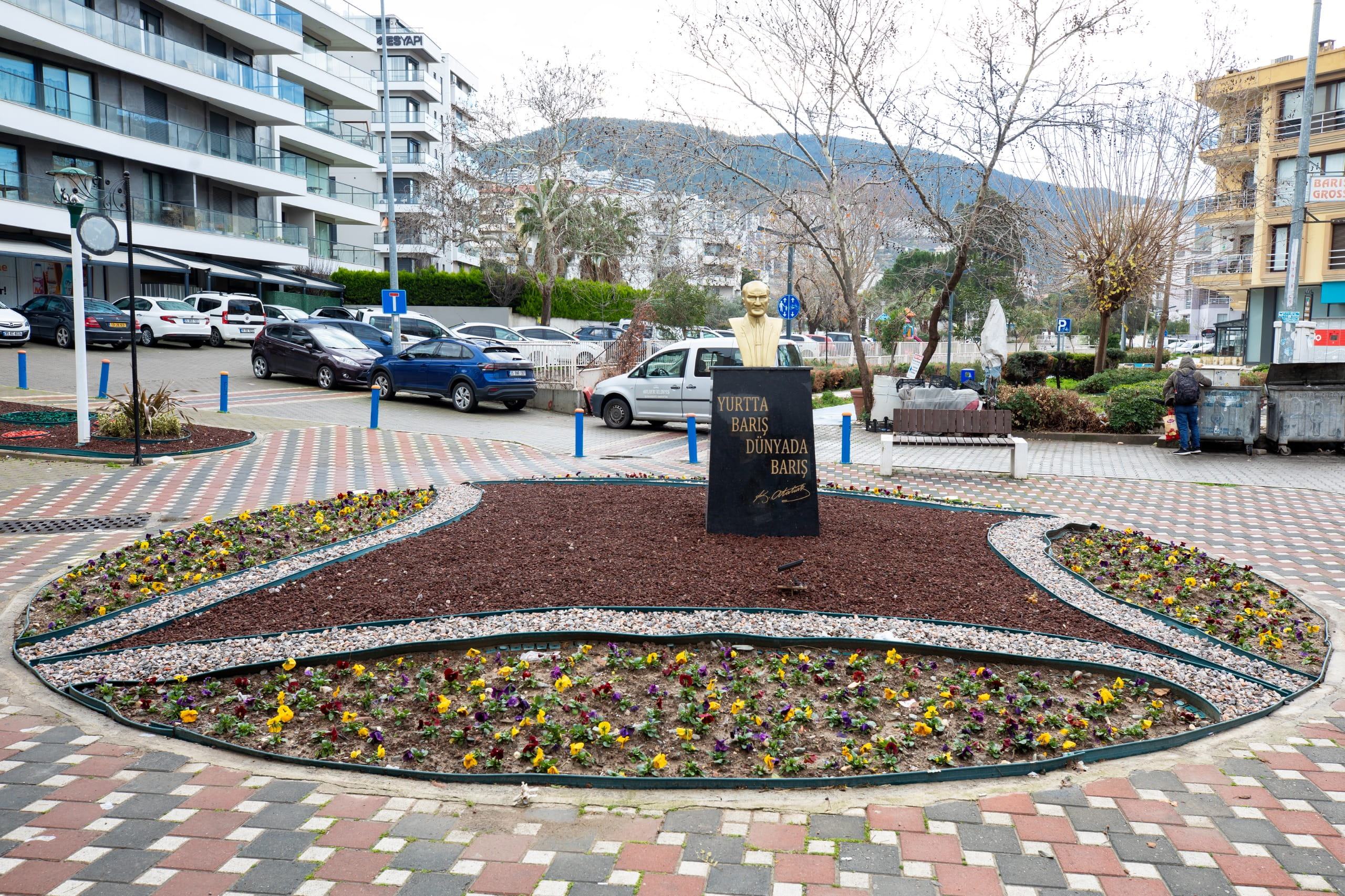 Narlıdere’de Peyzaj Atağı İlçenin Çehresi Yenileniyor (2)