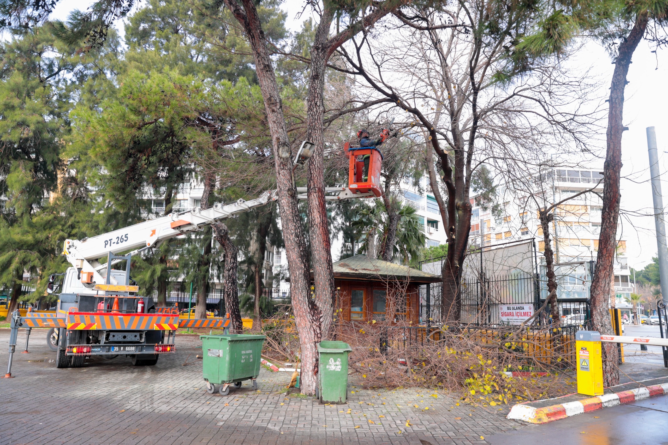 Öğrenciler Tatilde, Konak Belediyesi Ekipleri Işbaşında (4)