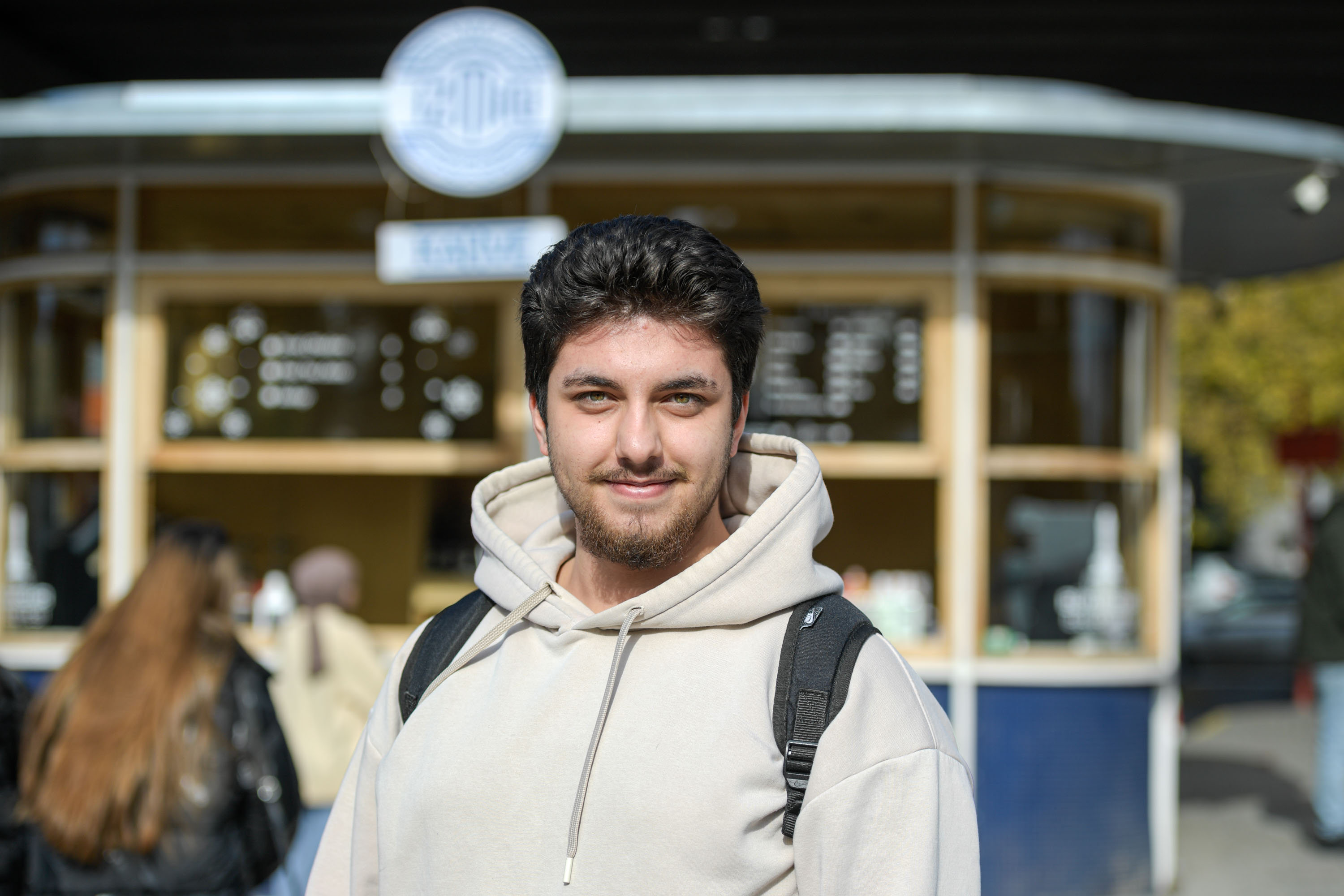 Öğrencilerin Gözdesi Oldu! İzmirli Kahve Büyüyor (3)