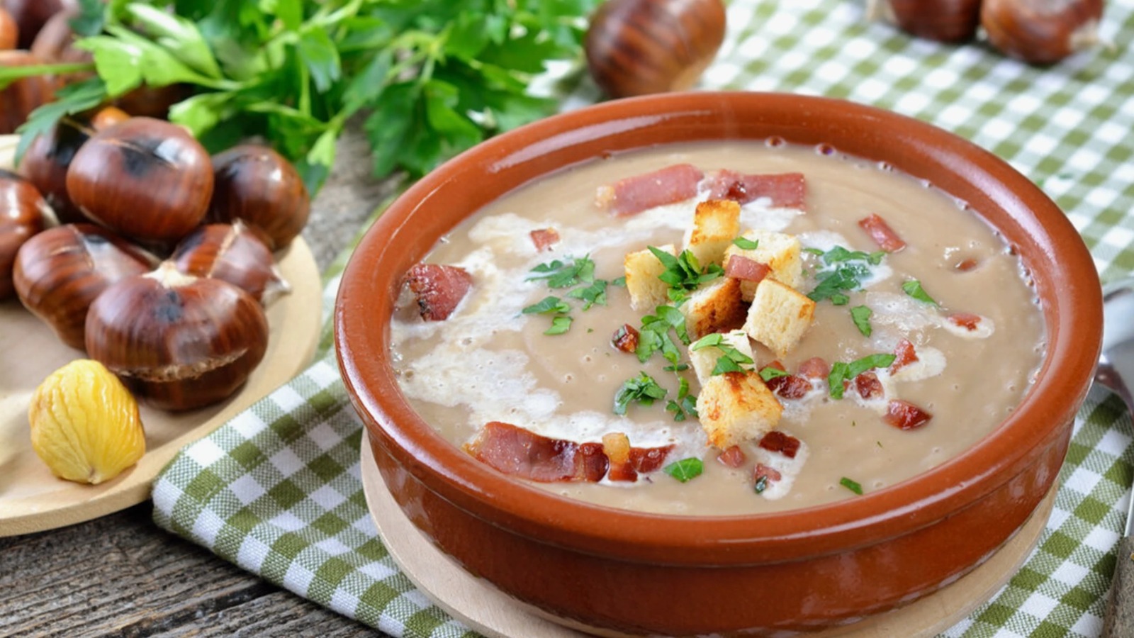 Restoranlarda Yok Satıyor, Evde Yapmak Çok Kolay! Kestane Çorbası Tarifi (4)