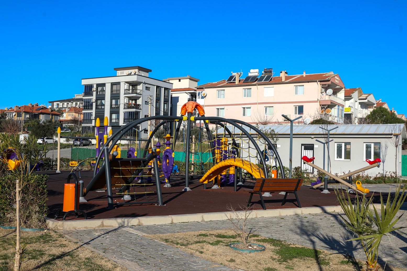 Seferihisar’da Aileleri Rahatlatacak Proje (2)