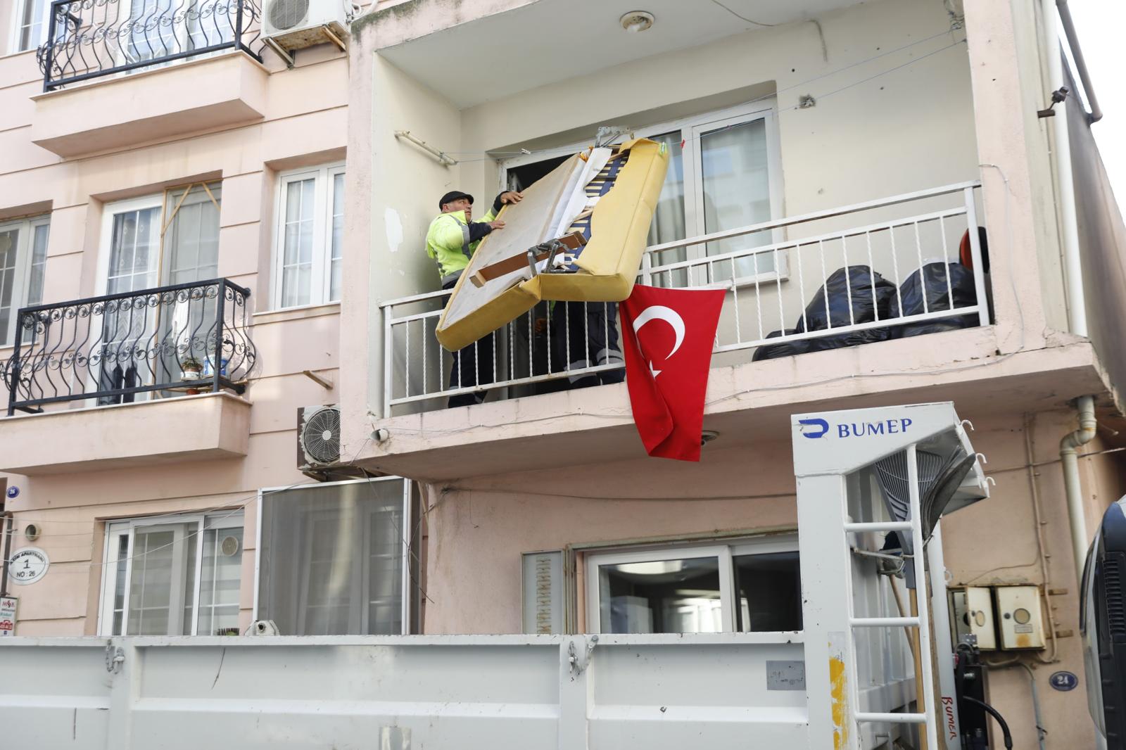 Seferihisar’da Örnek Dayanışma Aralıksız Sürüyor (4)