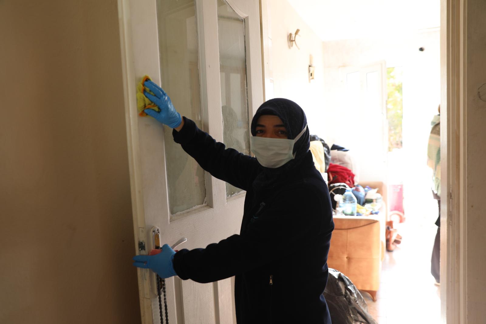 Seferihisar’da Örnek Dayanışma Aralıksız Sürüyor (5)