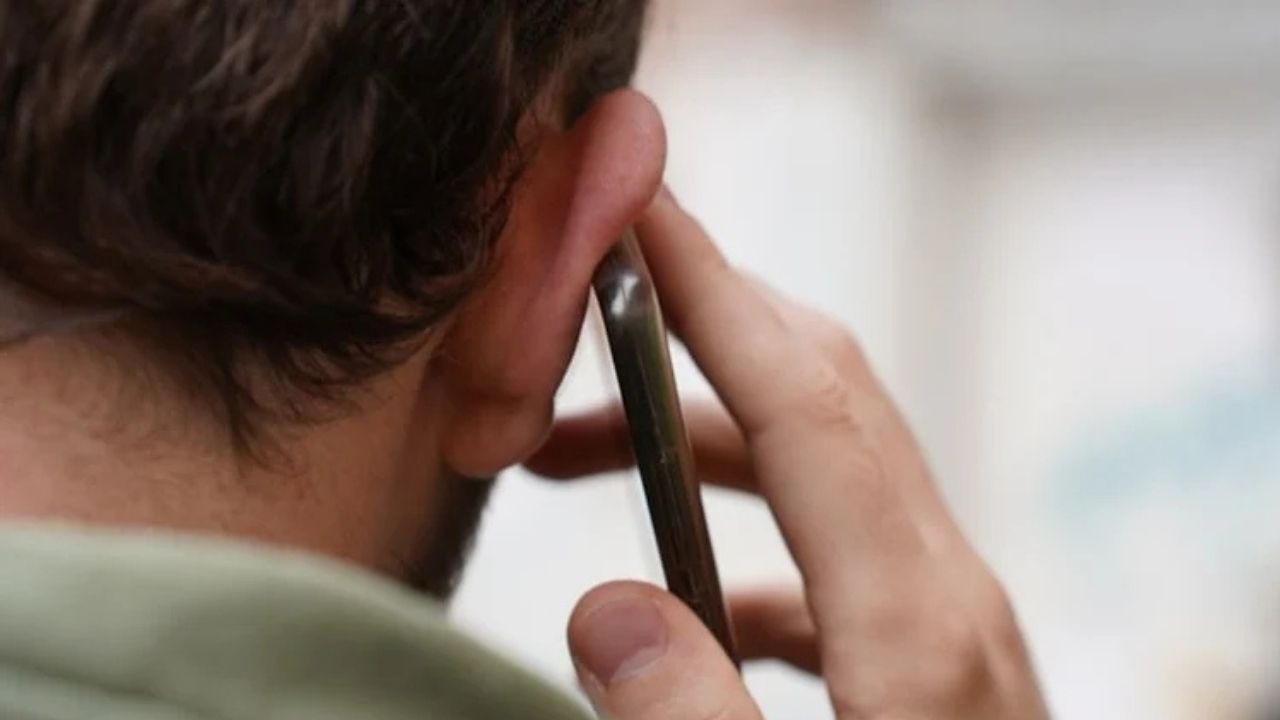 Telefonu Acarken Neden Alo Dendi