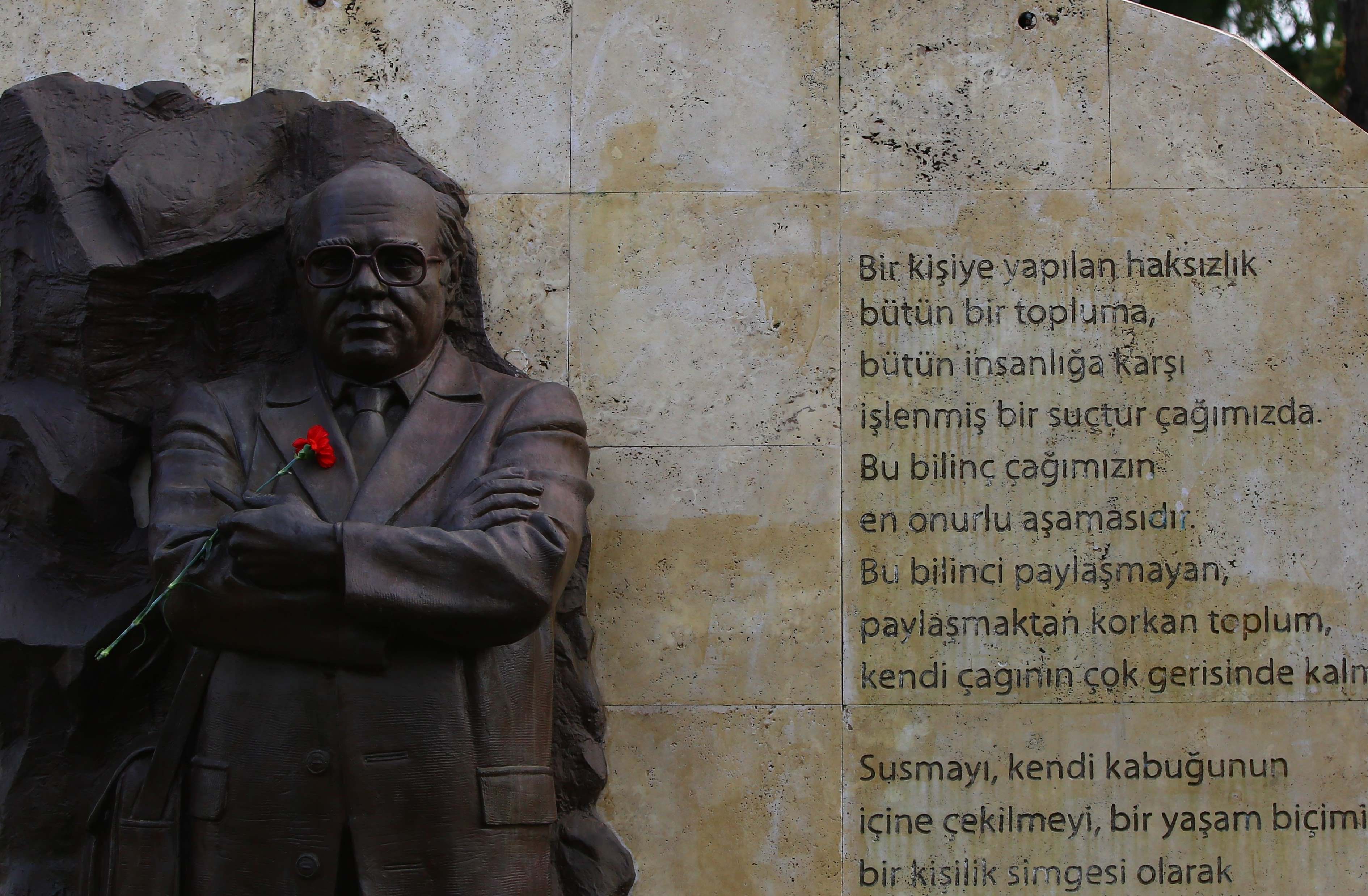 Uğur Mumcu, Karabağlar’da Anılacak Etkinlikler Başlıyor (1)