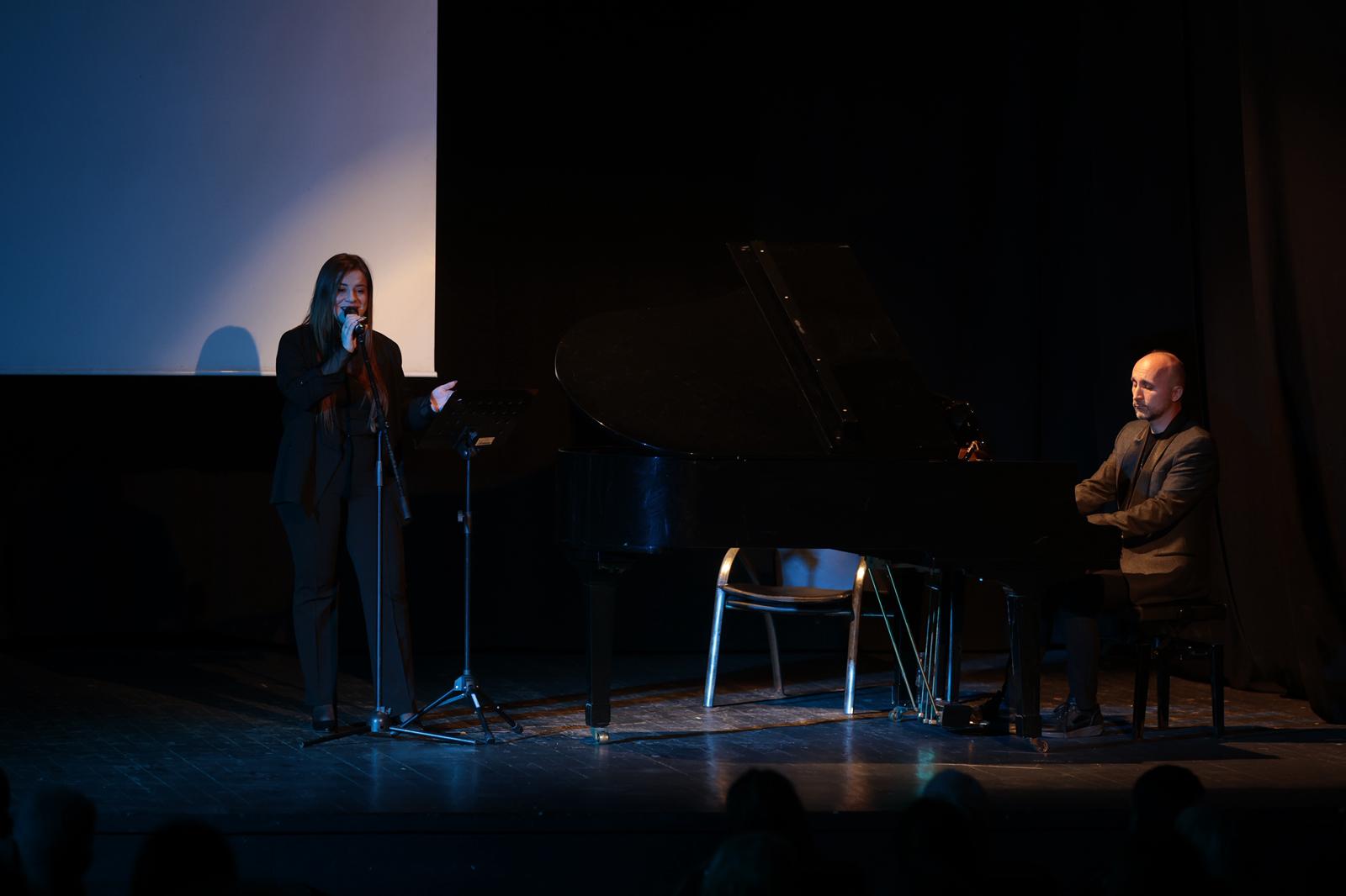 Uğur Mumcu’nun Işığı Konak’ta Yeniden Yandı (6)