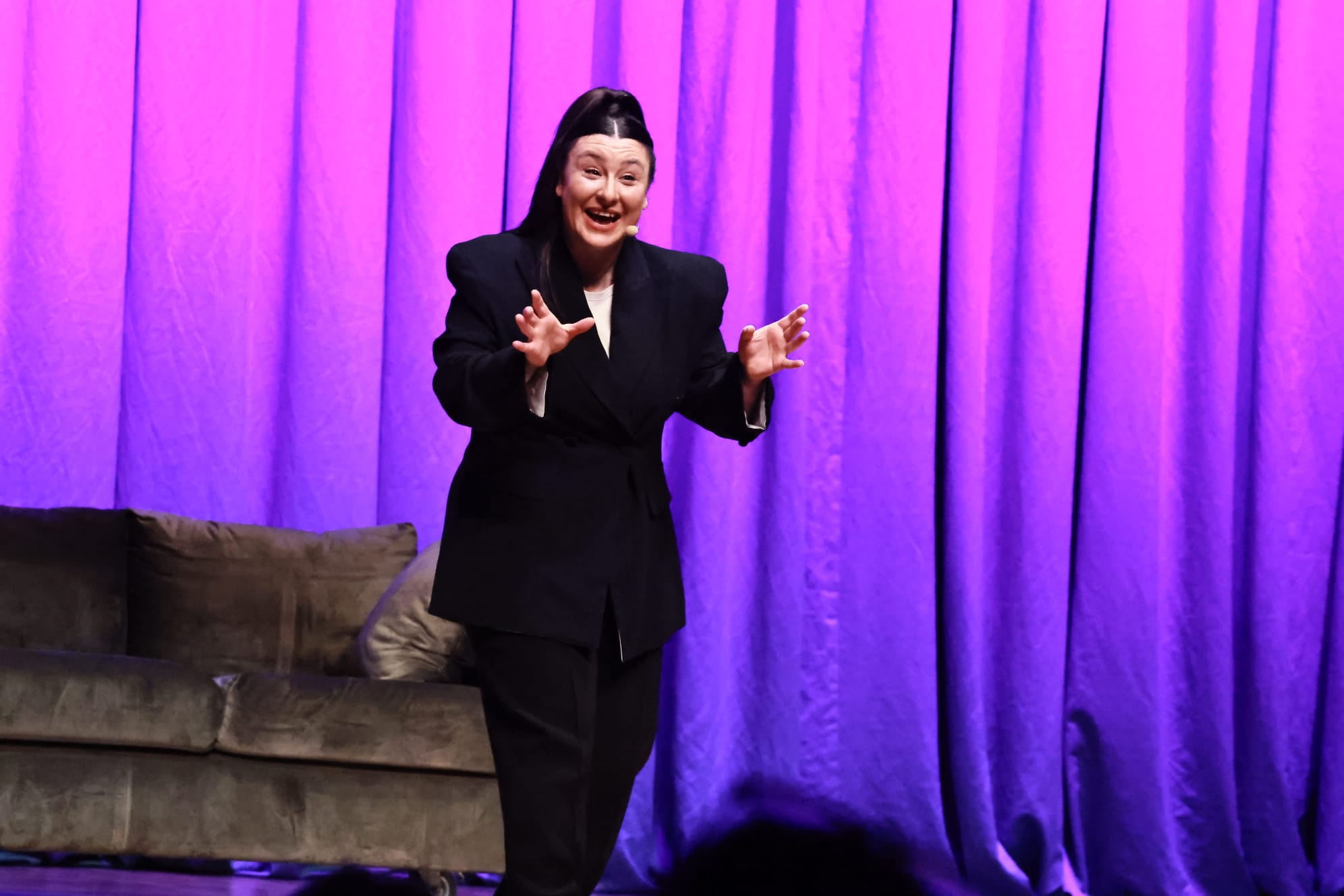 Yasemin Sakallıoğlu İzmir’de Kahkaha Fırtınası Estirdi (5)