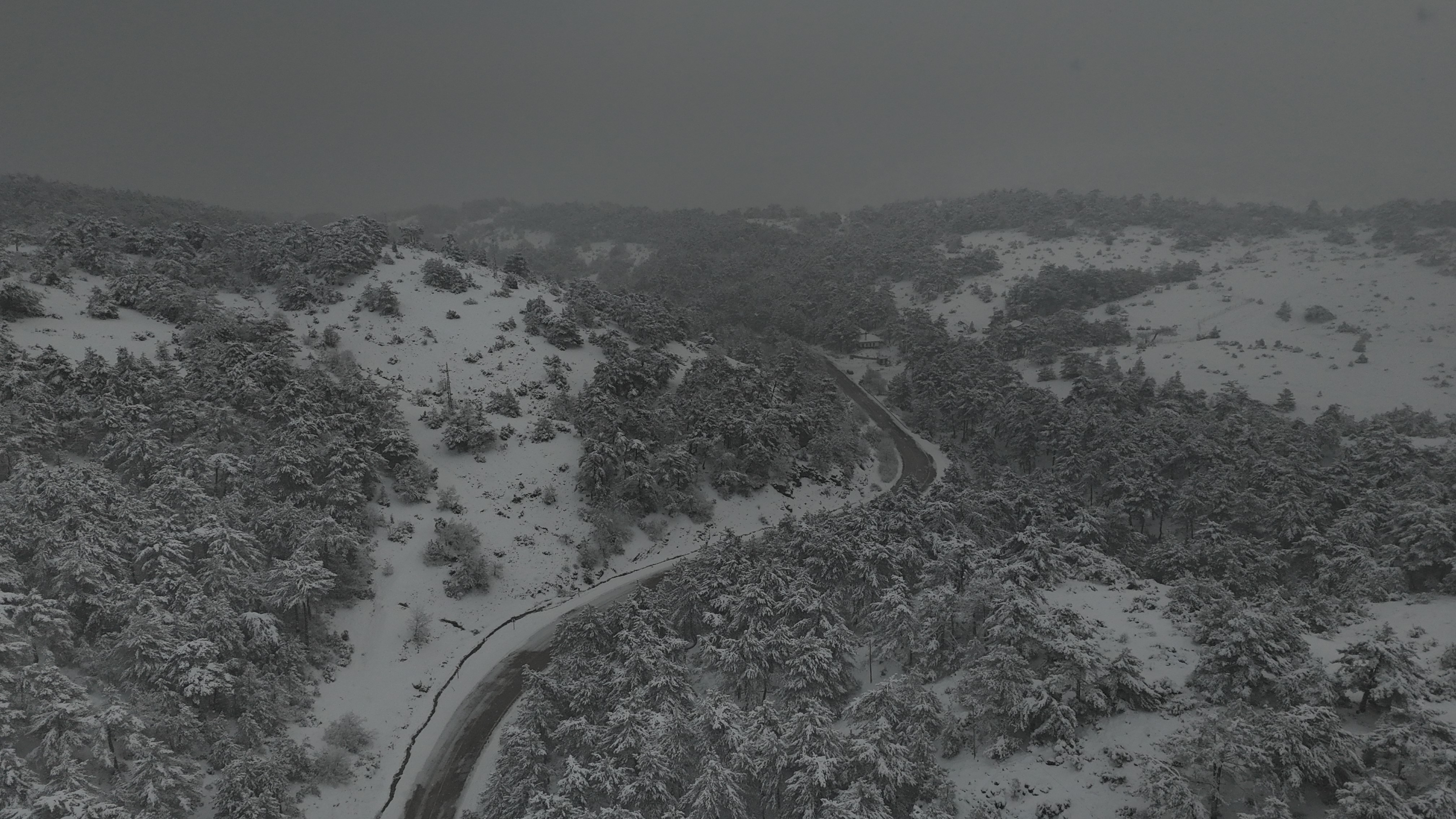 Zirve Beyaza Büründü, Kış Manzarası Havadan Görüntülendi (2)