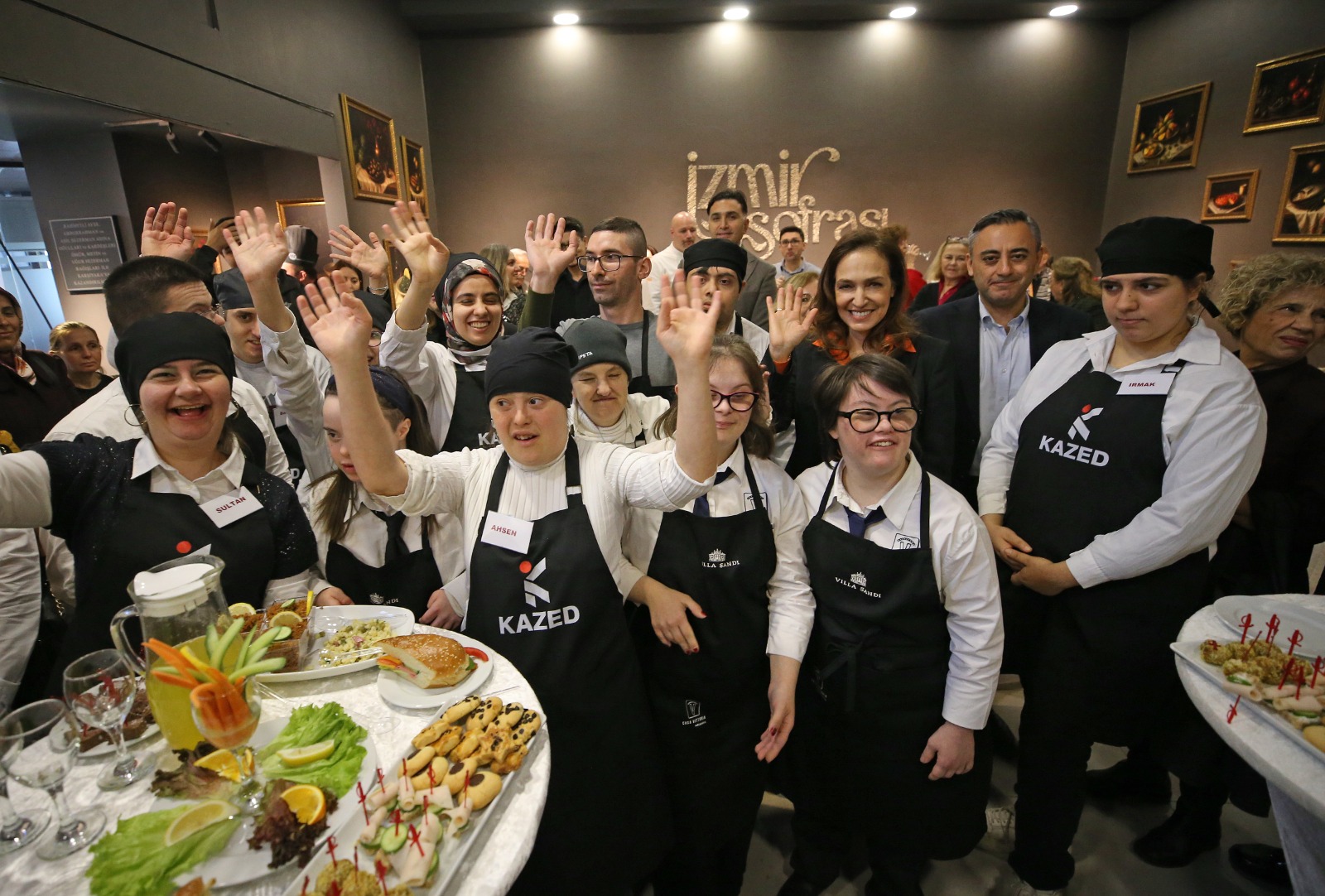 Karşıyaka’da özel gençler mutfakta hünerlerini sergiledi