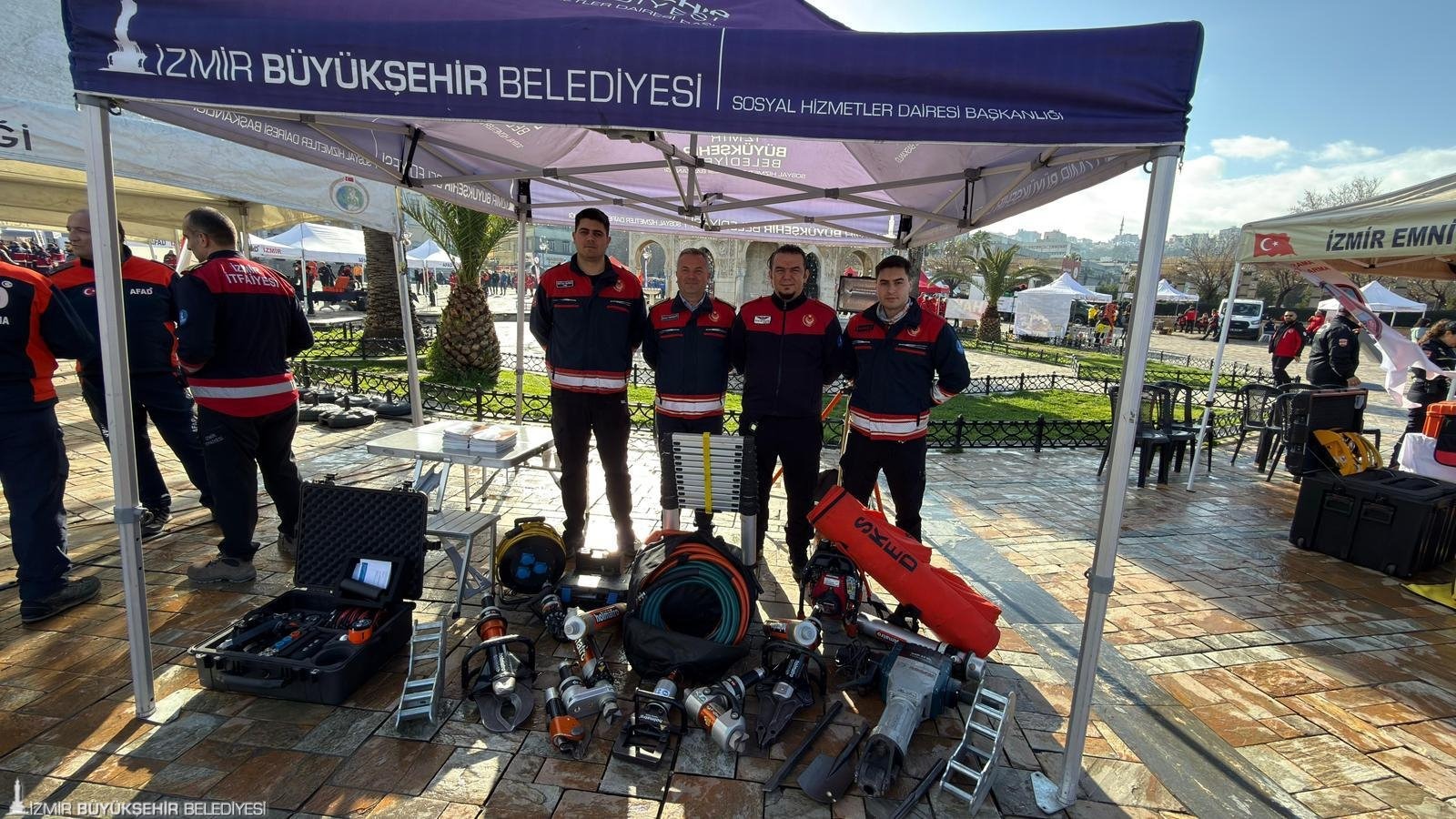 30 Ekim Ve 6 Şubat’ın Sessiz Tanıkları İzmir’de Sergilendi