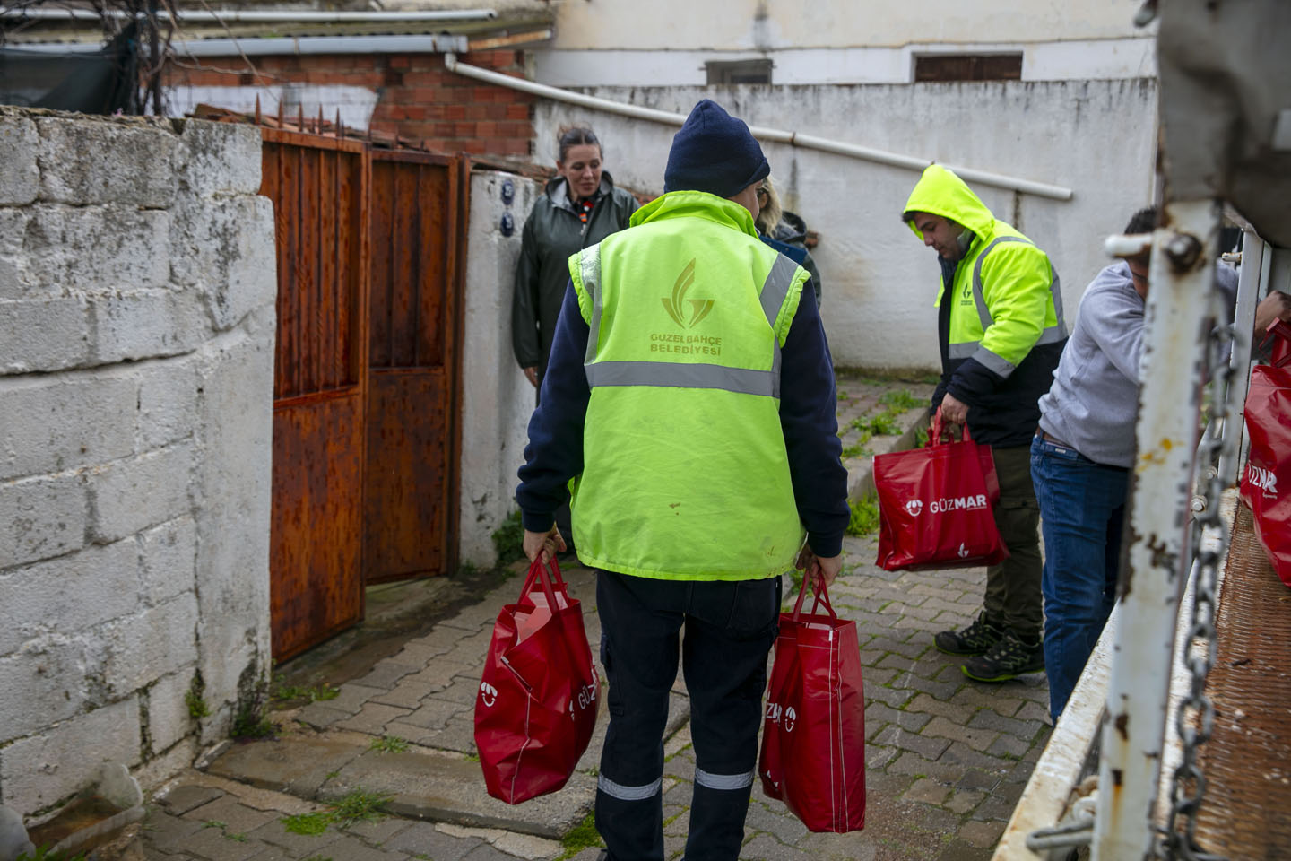 350 Ailenin Kapısı Tek Tek Çalındı (7)