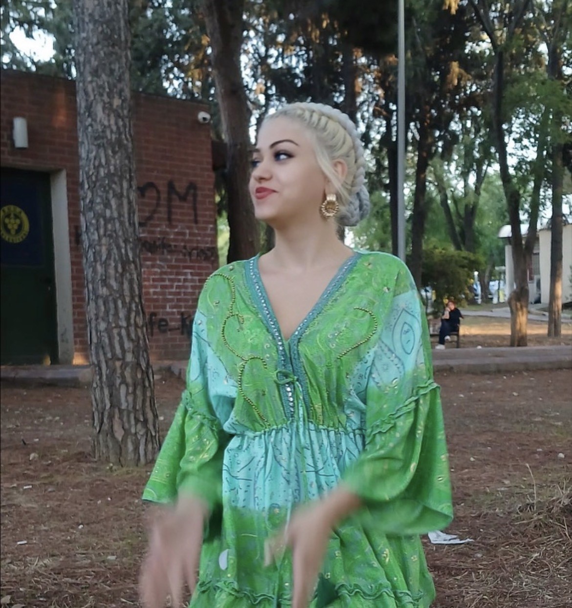 İzmir’in Menderes ilçesinde 6 Şubat akşamı meydana gelen trafik kazasında iki kız kardeş hayatını kaybetmişti.