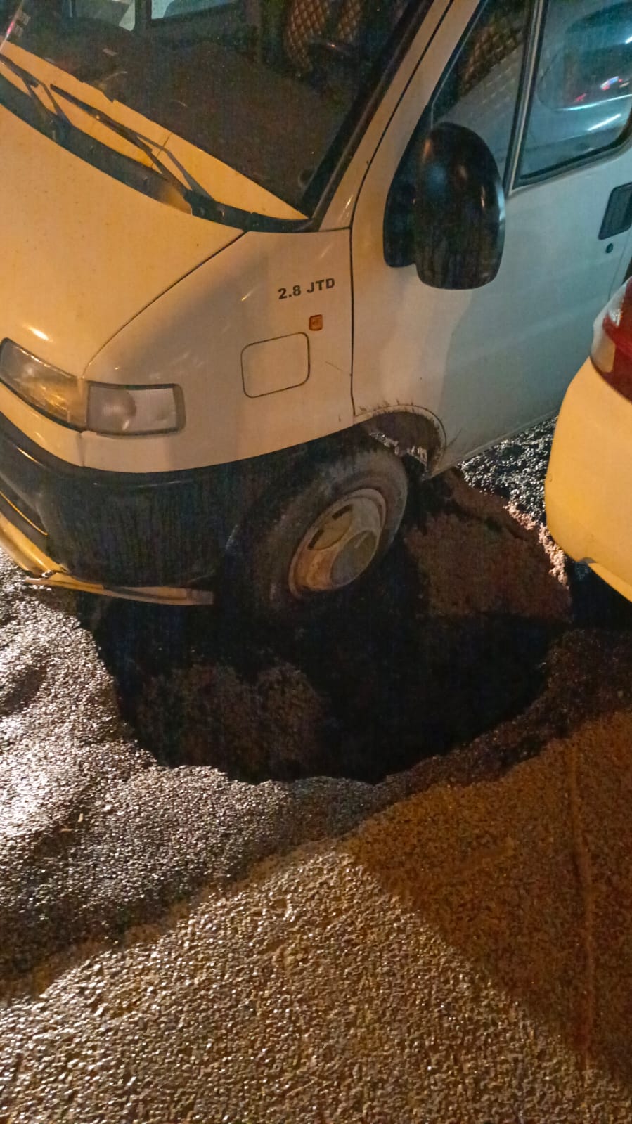 Ak Partili Kayacan’dan Belediye Ve İzsu’ya Sert Eleştiri (4)