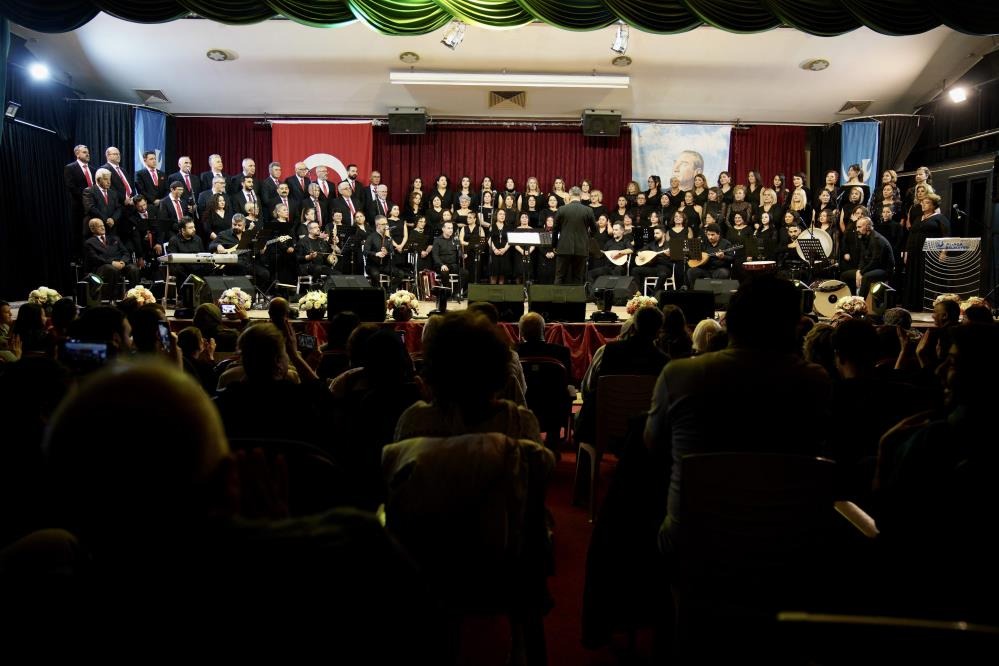 Ali̇ağa’da Türk Halk Müzi̇ği̇ Rüzgâri Esti̇ 4