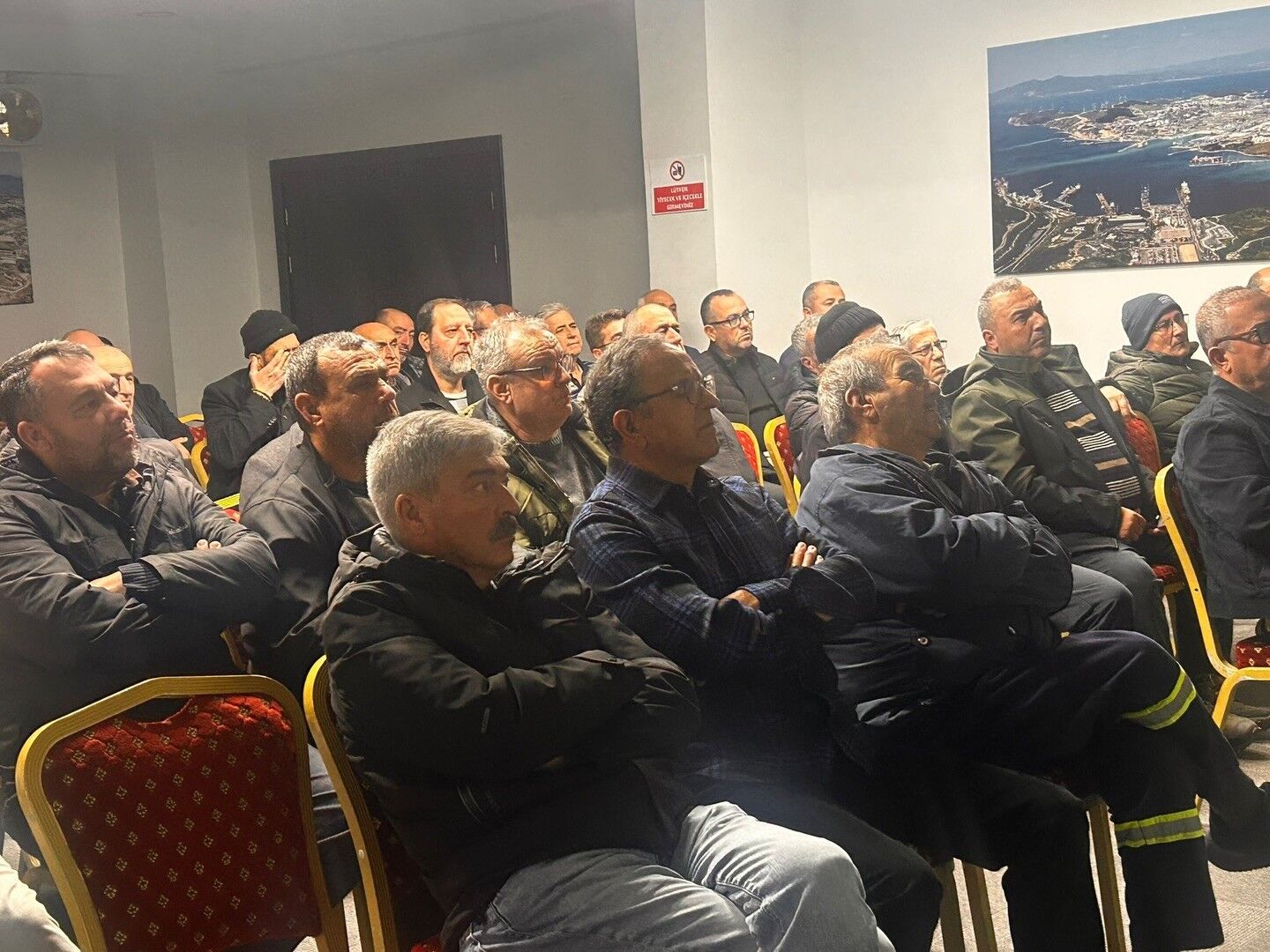 Aliağa’da Üreticilere Zeytin Budama Eğitimi