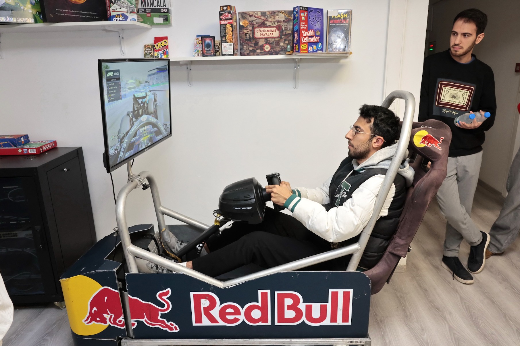 Alsancak'ta Ücretsiz Çay, Kahve Ve Ders Imkanı