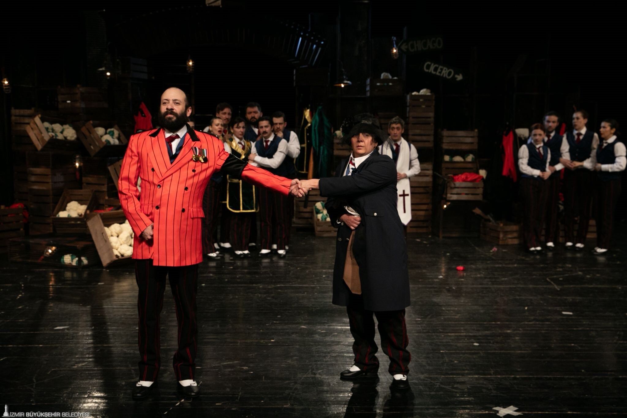 “Arturo Ui’nin Önlenebilir Tırmanışı” Ayakta Alkışlandı 11-1