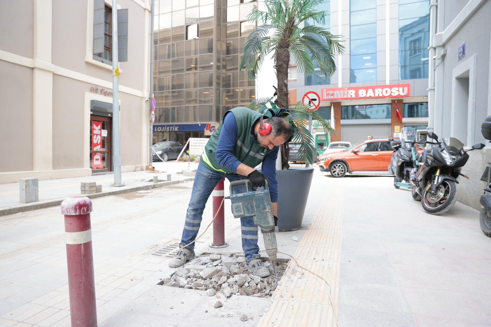 Başkan Mutlu Sahada Alsancak Baştan Sona Yenileniyor (4)