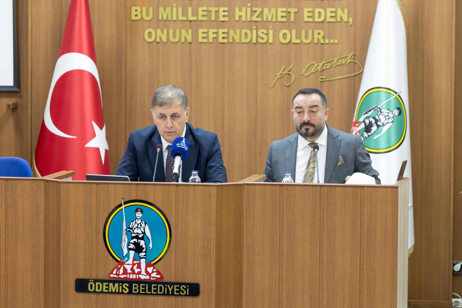 Başkan Tugay Ödemiş’te Sahaya Indi (3)