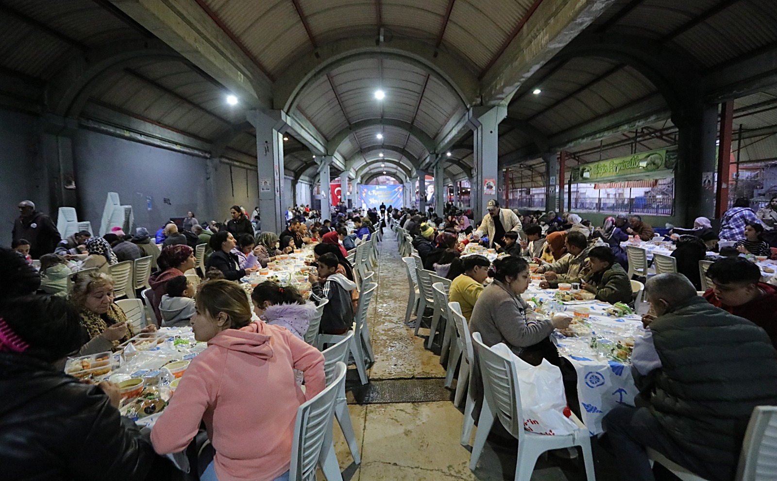 Bayraklı Iftar