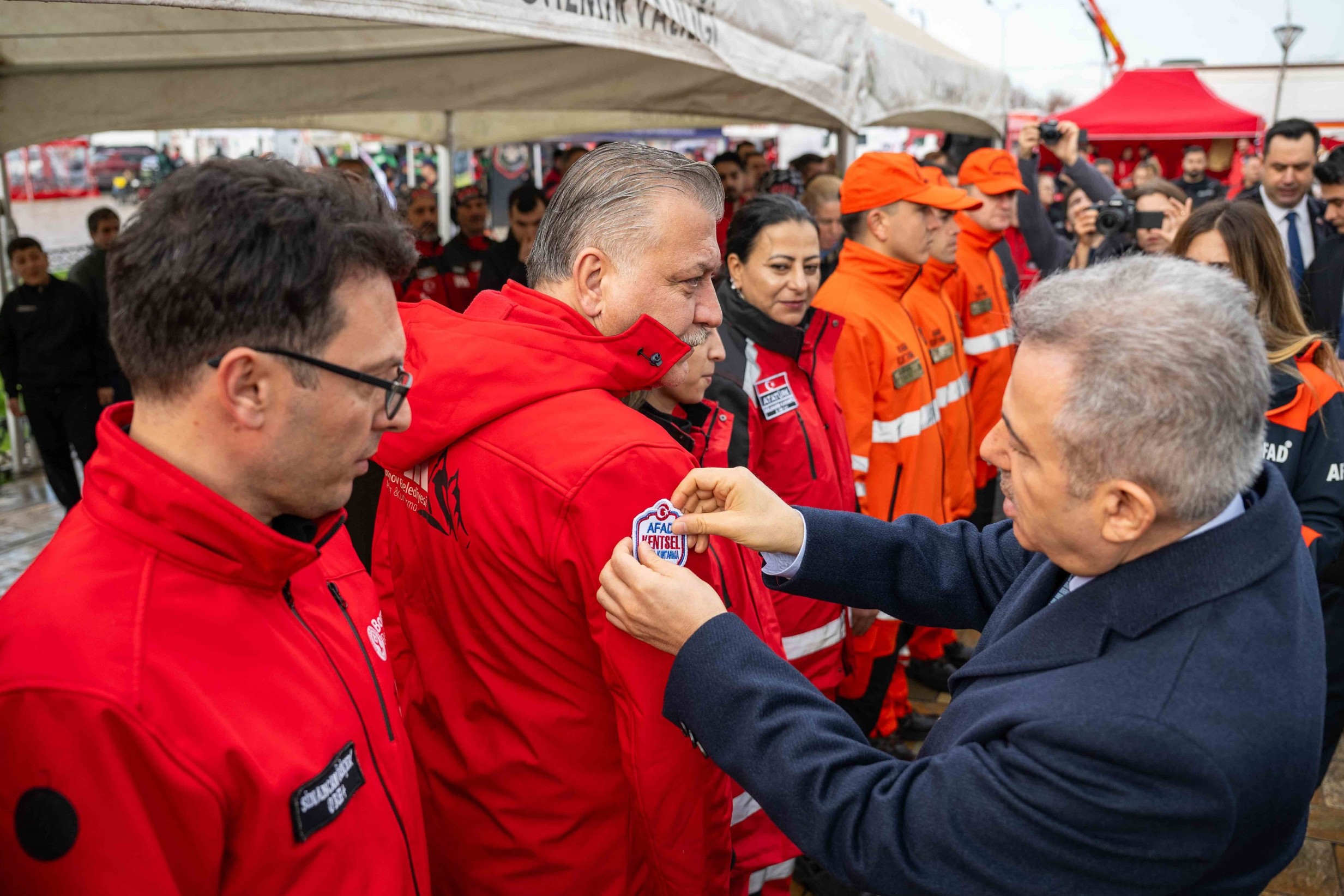 Bornova Belediyesi Arama Kurtarma Ekibi (Bak), Afad Tarafından Yürütülen Akreditasyon Sürecini Tamamlayarak “Kentsel Arama Kurtarma Hafif Seviye Ekip” Statüsü Kazandı (3)