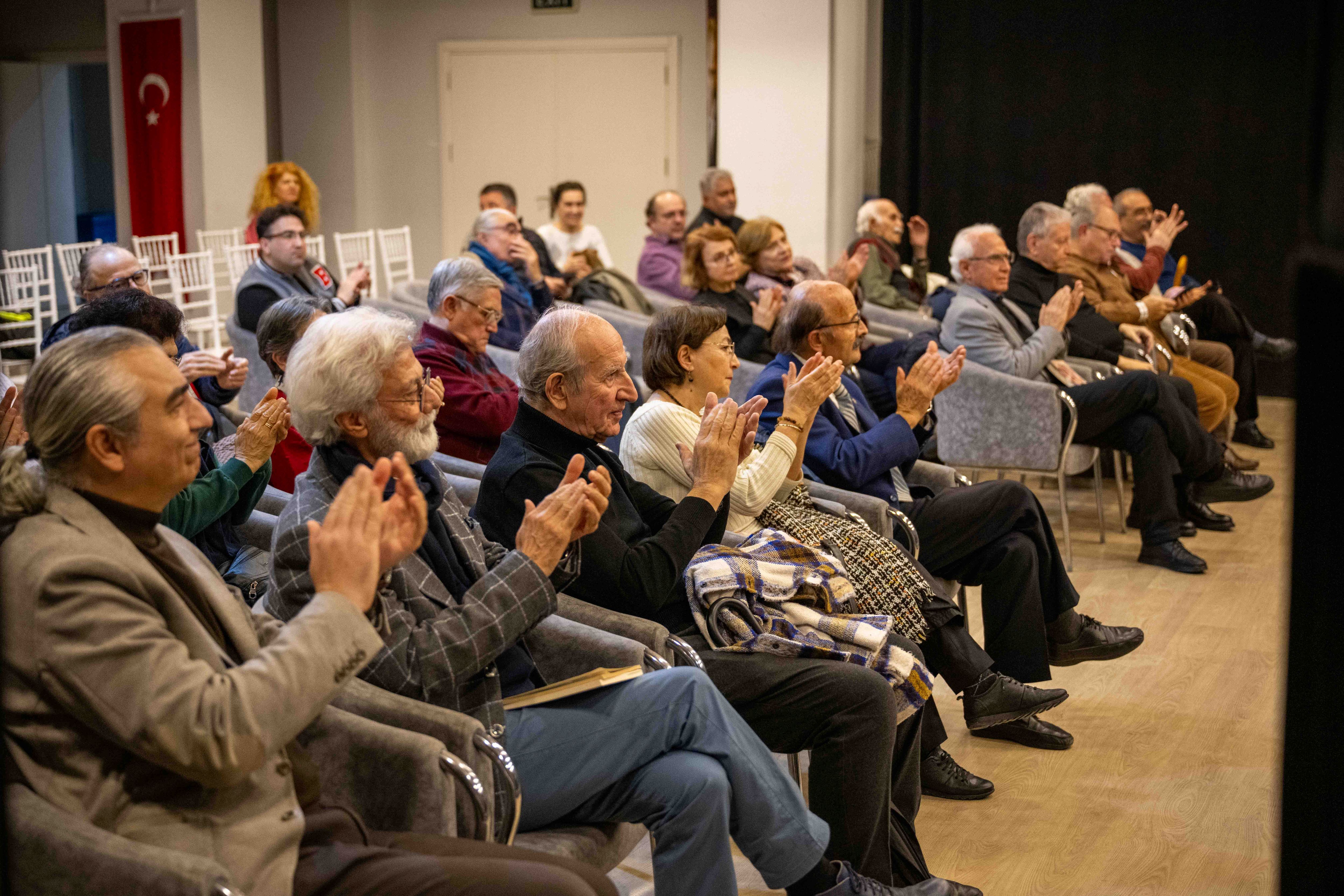 Bornova Kent Söyleşileri’nin Ilk Konuğu Hidayet Karakuş Oldu (3)