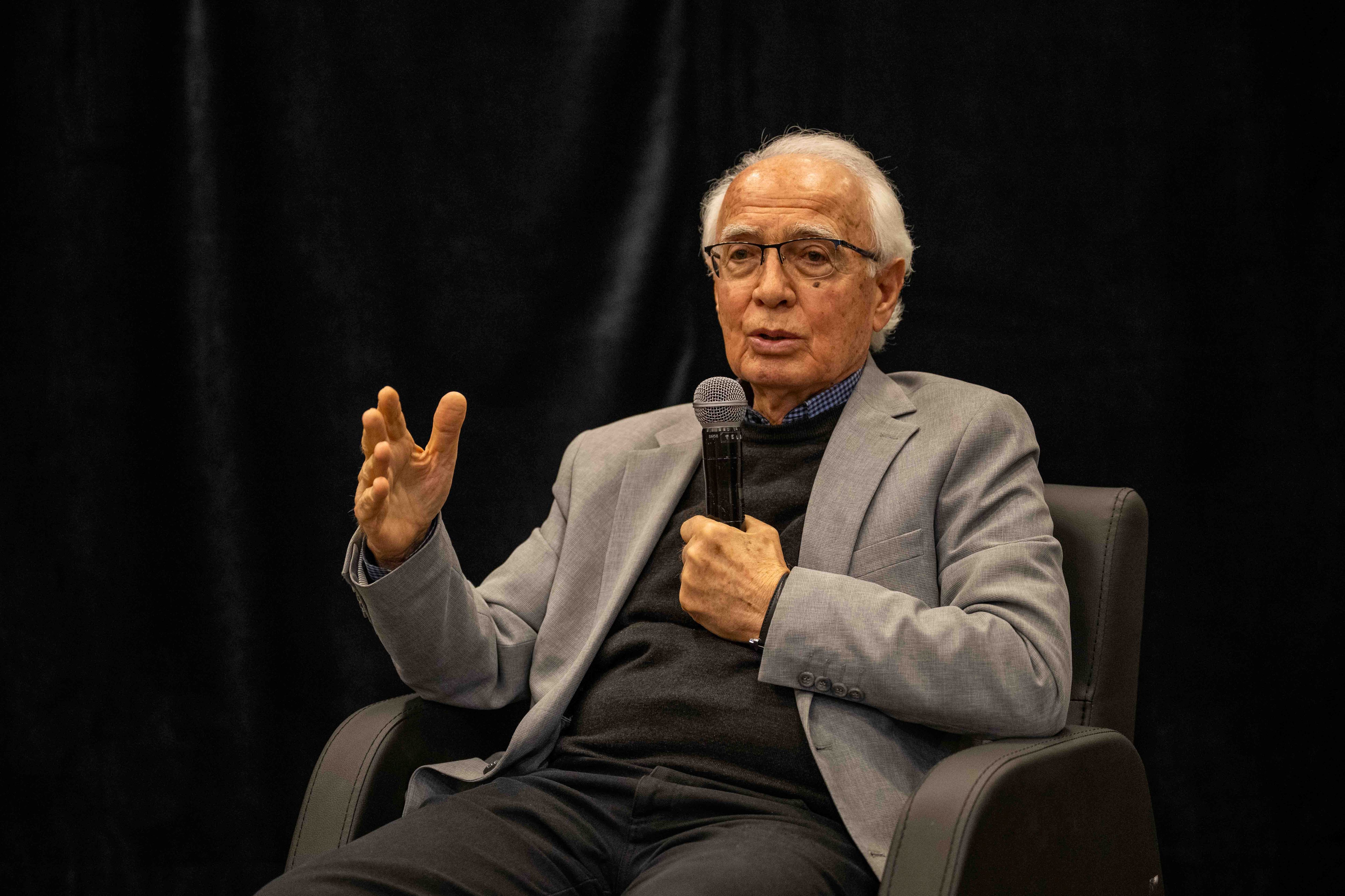 Bornova Kent Söyleşileri’nin Ilk Konuğu Hidayet Karakuş Oldu (4)