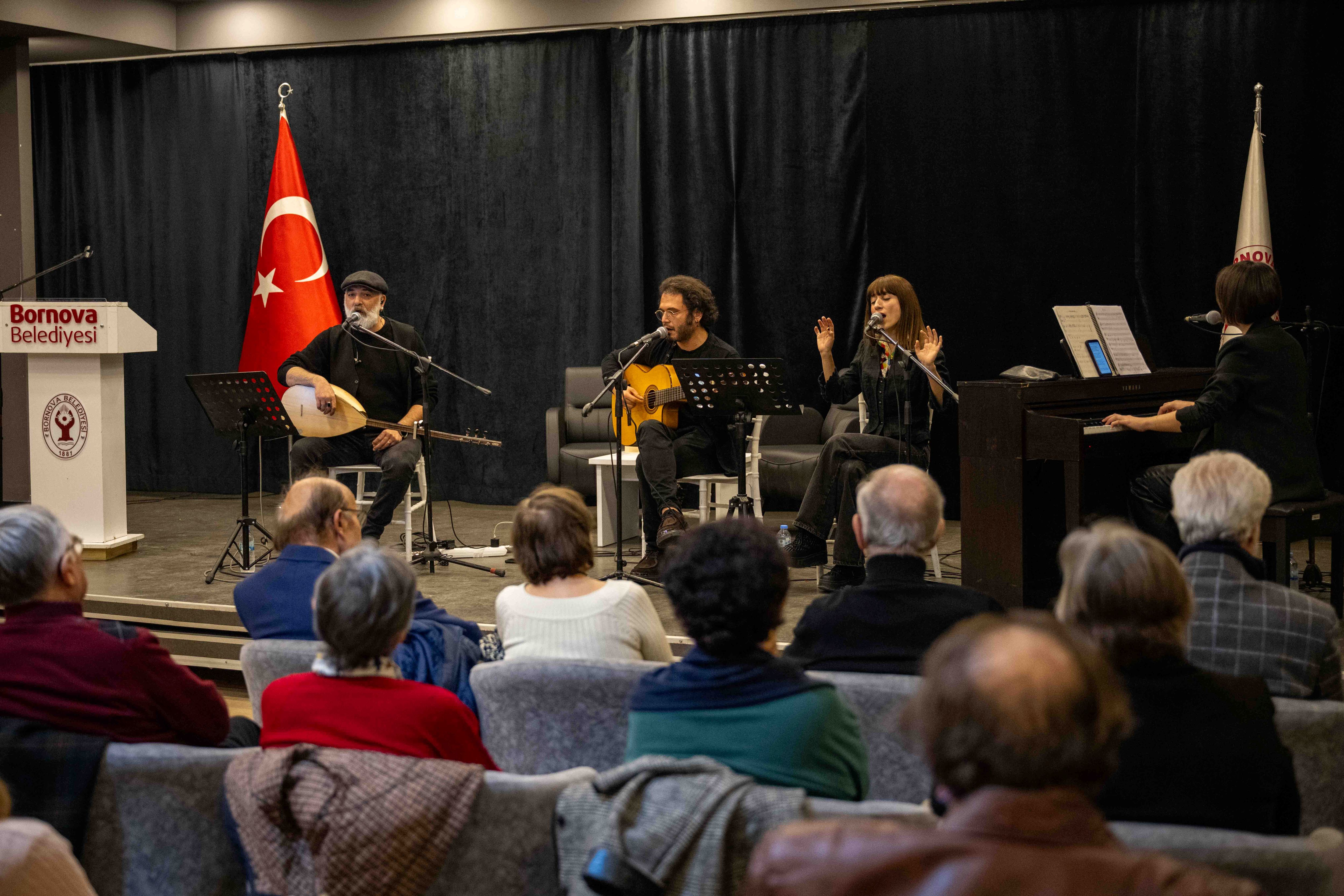 Bornova Kent Söyleşileri’nin Ilk Konuğu Hidayet Karakuş Oldu (5)