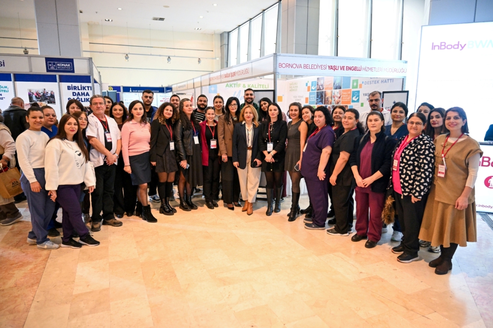 Bornova, Sağlıklı Yaş Alma Hizmetlerini Vitrine Çıkardı (6)