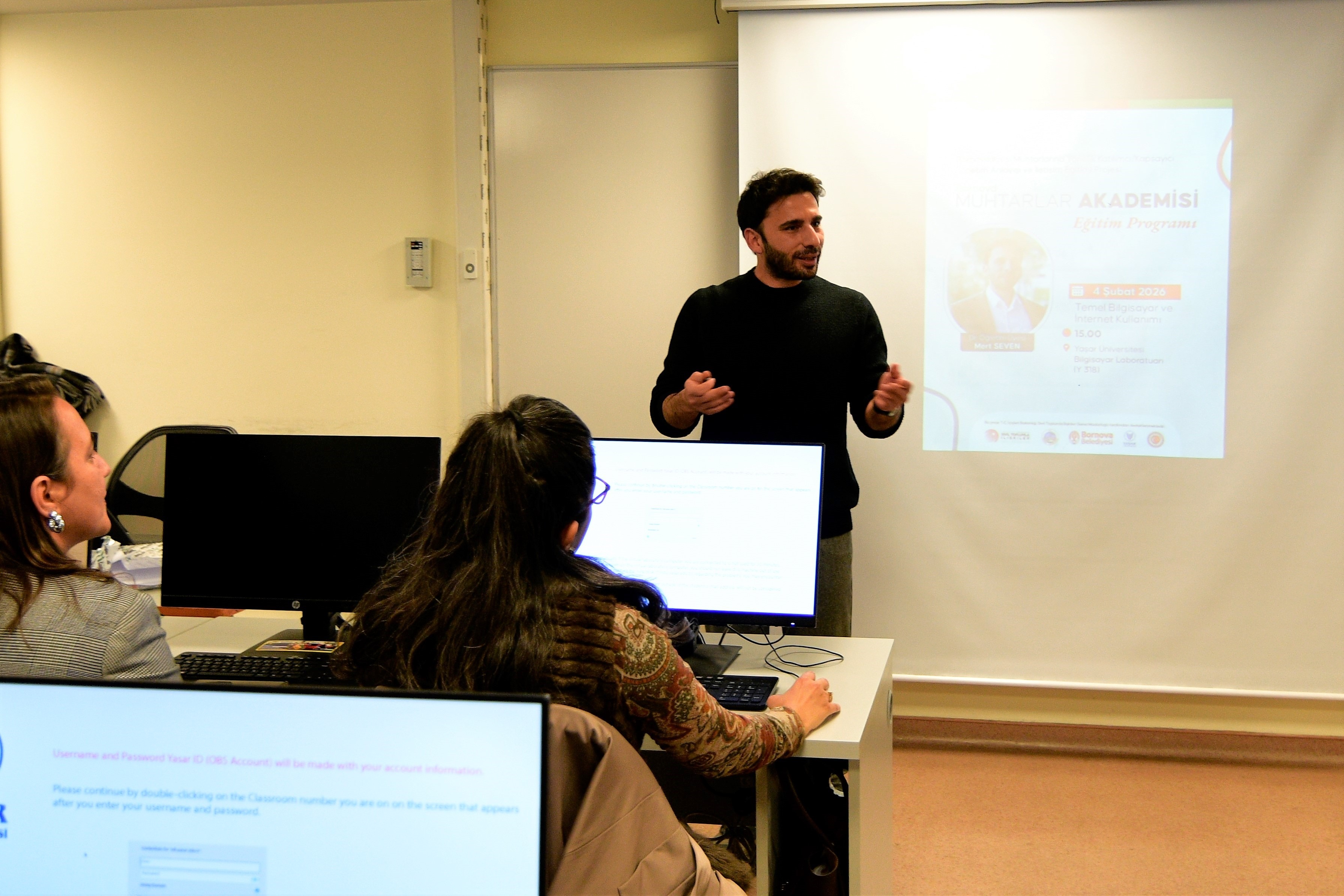 Bornova'da Muhtarlara Üniversite Desteğiyle Eğitim 11