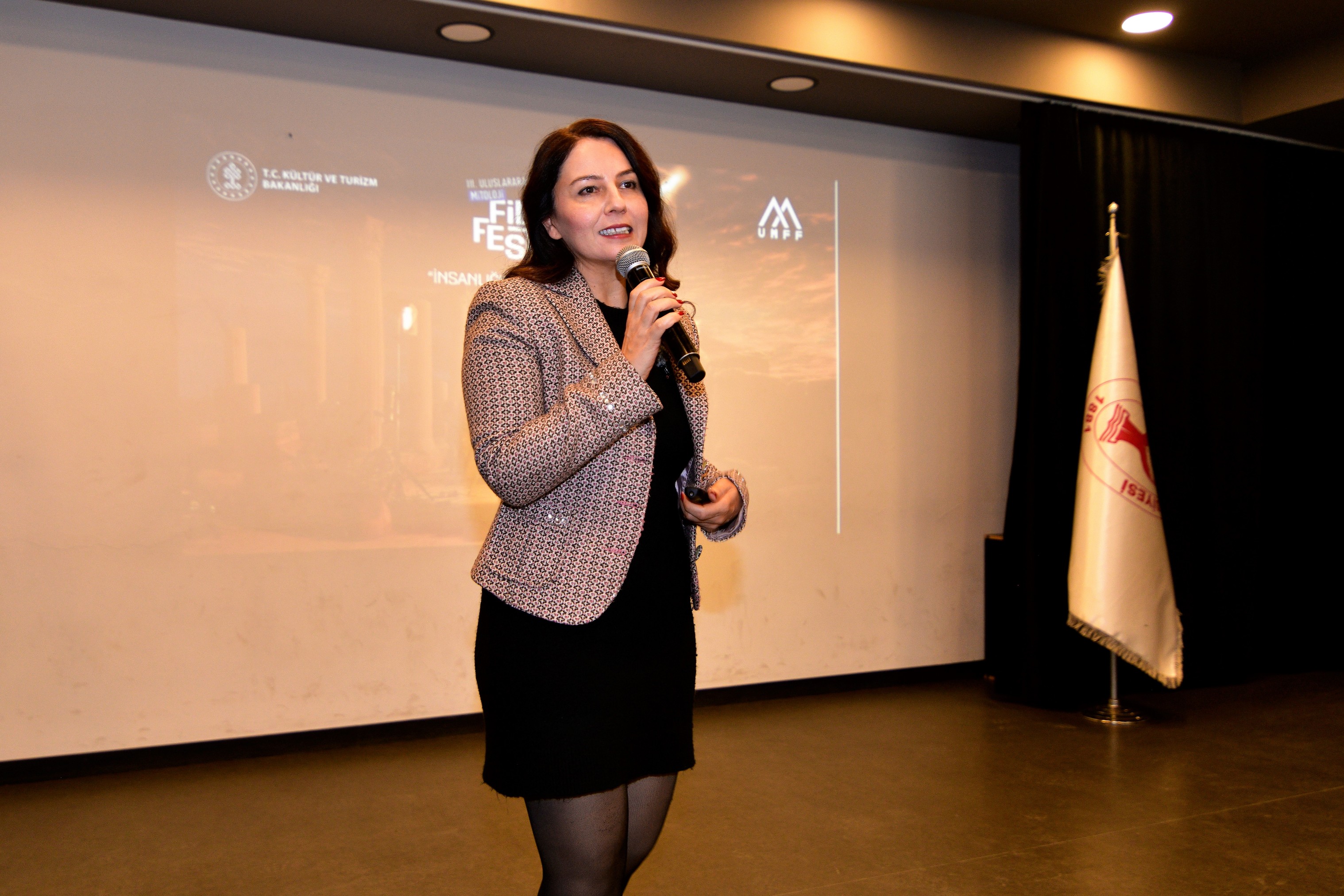 Bornova’da Zeytinyağı Kültürü Genç Kuşaklara Aktarılıyor (3)