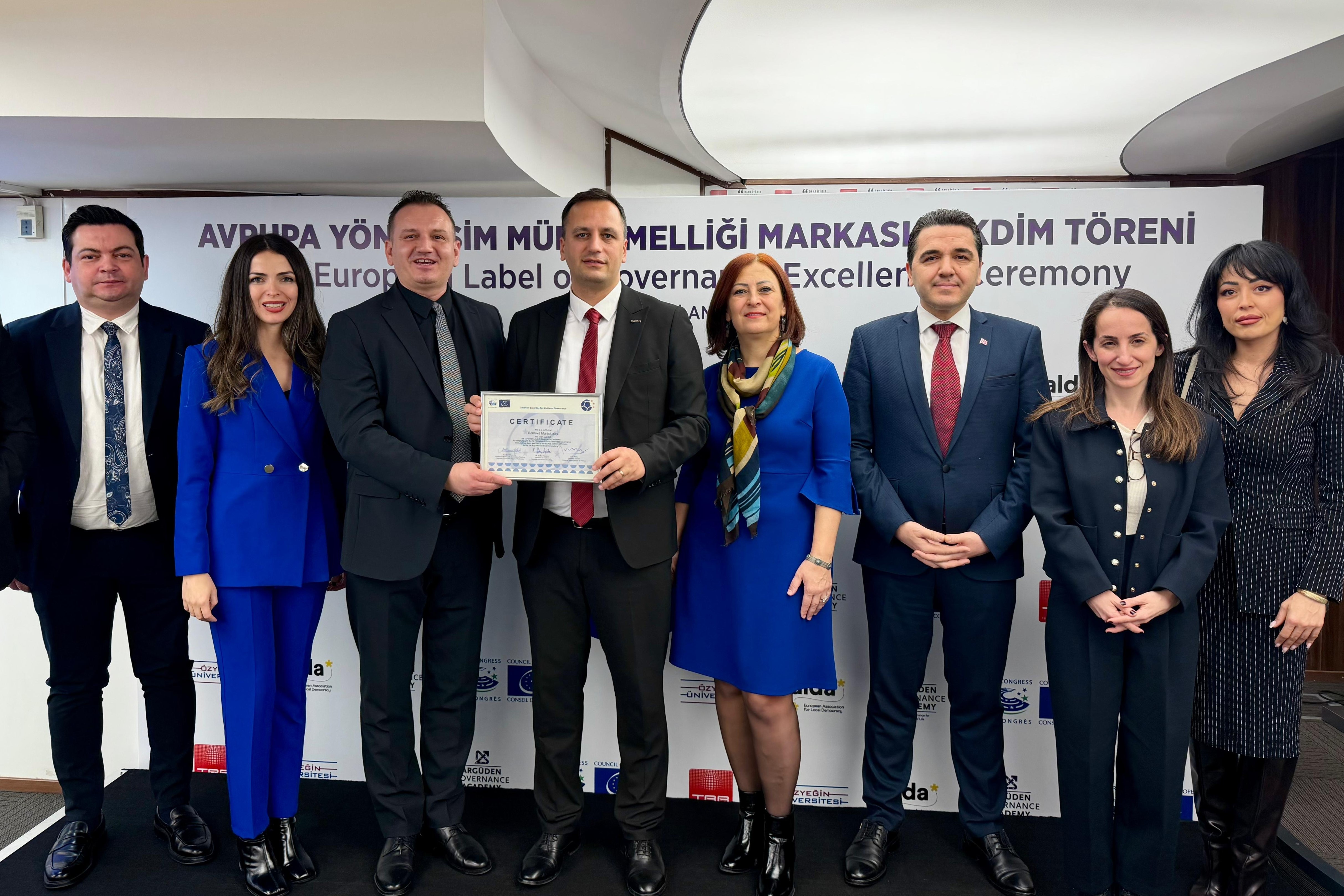 Bornova’ya Avrupa’dan Yönetişim Ödülü Eloge Markası Sahipleri Arasına Katıldı (1)-1