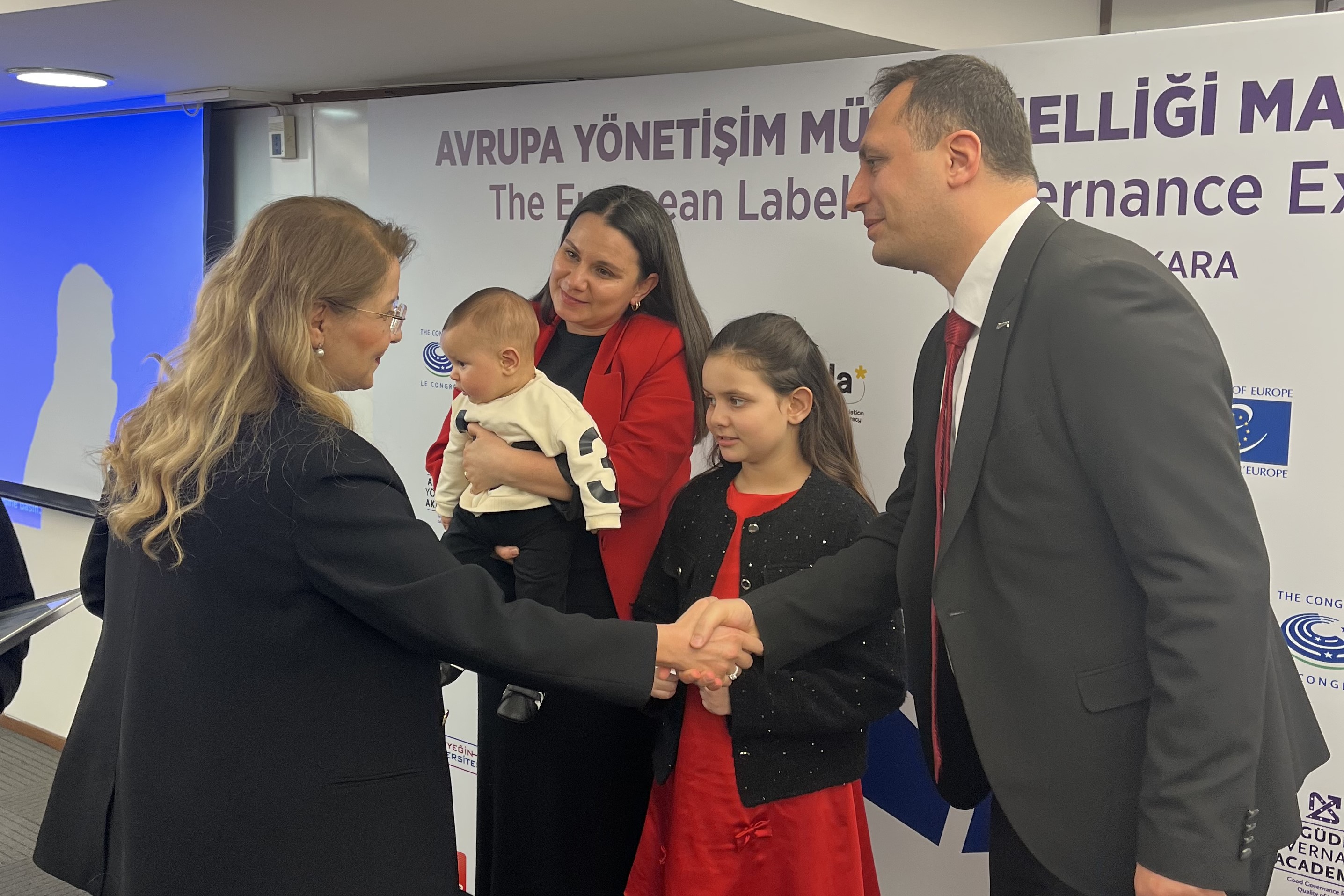 Bornova’ya Avrupa’dan Yönetişim Ödülü Eloge Markası Sahipleri Arasına Katıldı (3)