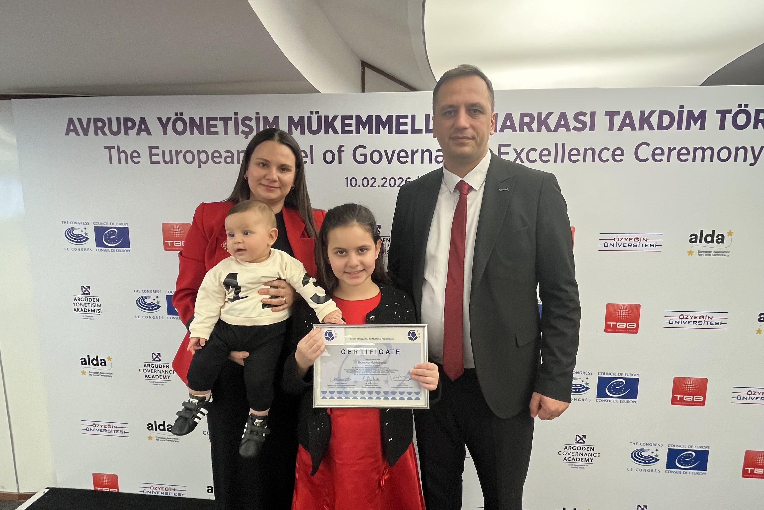 Bornova’ya Avrupa’dan Yönetişim Ödülü Eloge Markası Sahipleri Arasına Katıldı (4)